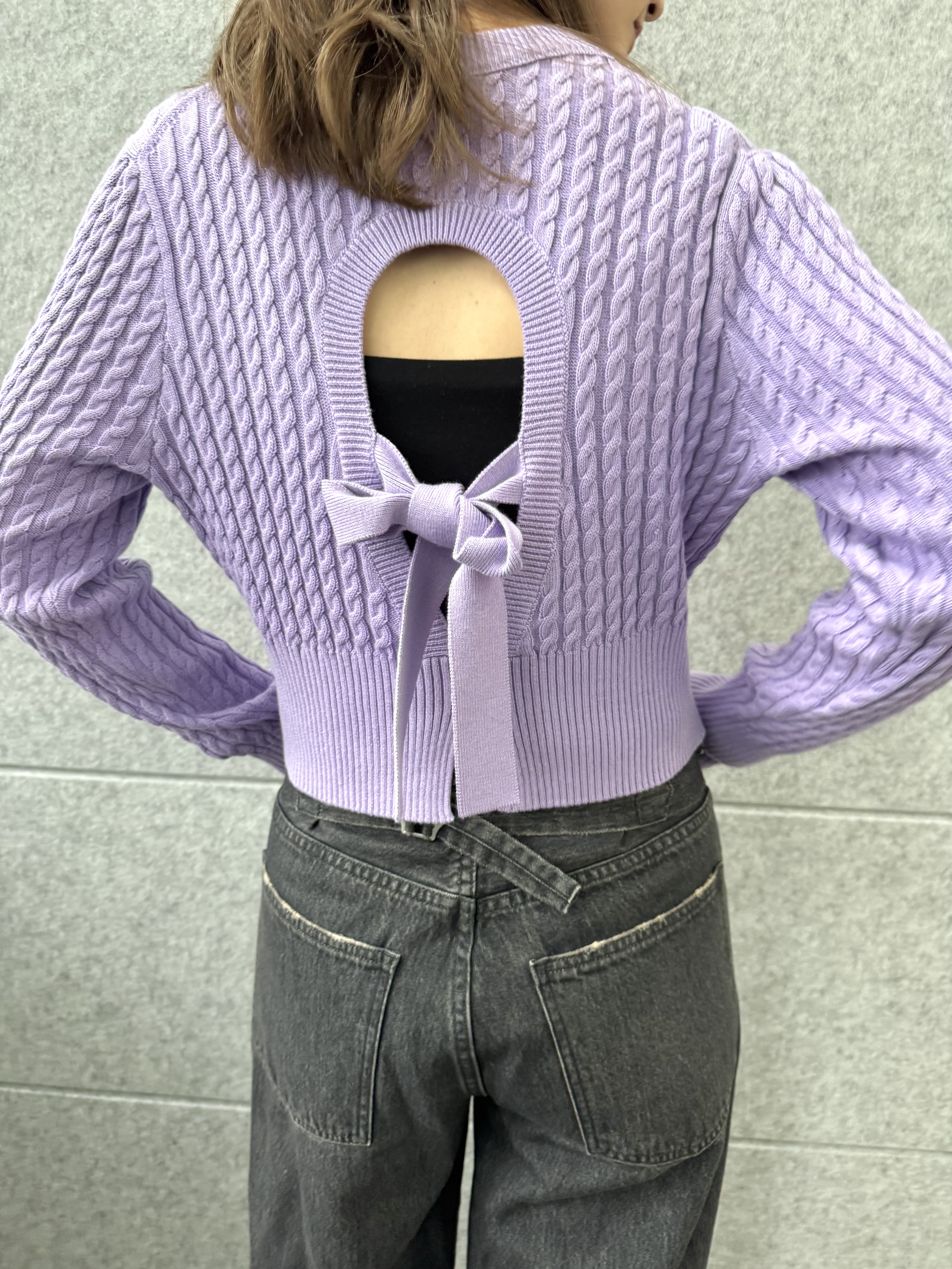 uchi__yamaさんの「CODE A｜cable open back knit」を使ったコーディネート