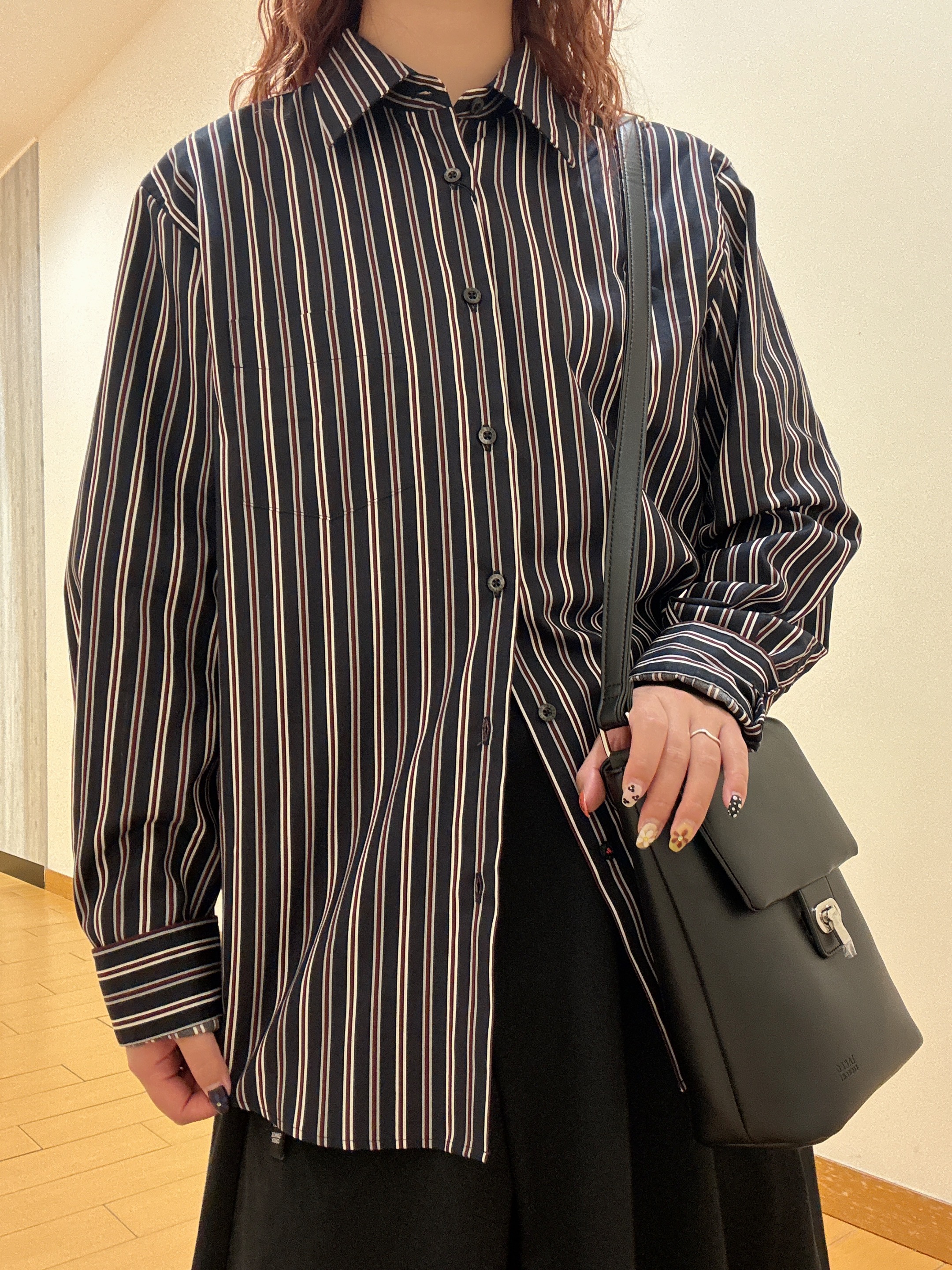 ヒナさんの「TAKEO KIKUCHI｜【BOWLER HAT LABEL】日本製オルタネートストライプシャツ」を使ったコーディネート
