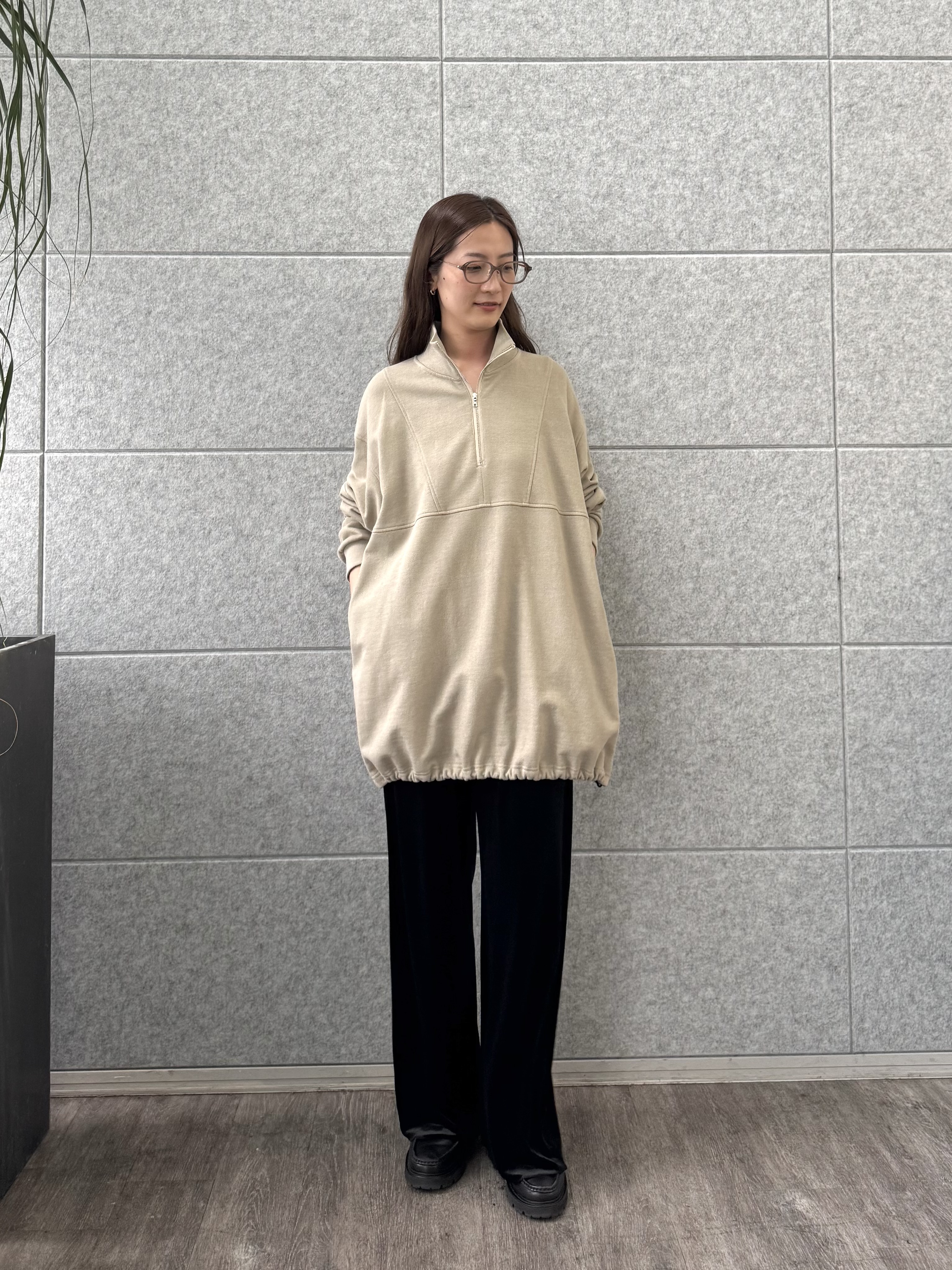 uchi__yamaさんの「CODE A｜half zip sweat mini dress」を使ったコーディネート