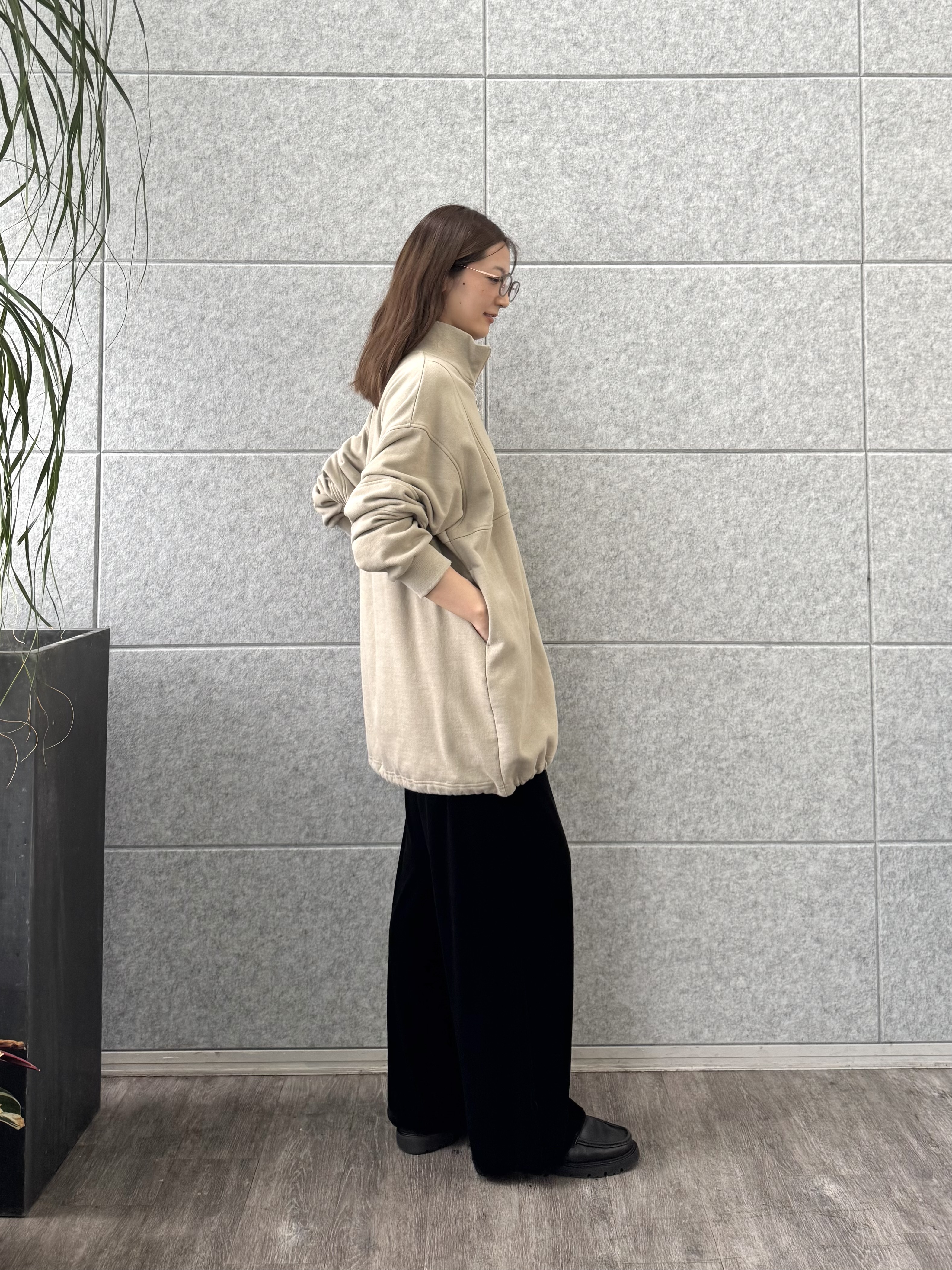 uchi__yamaさんの「CODE A｜half zip sweat mini dress」を使ったコーディネート