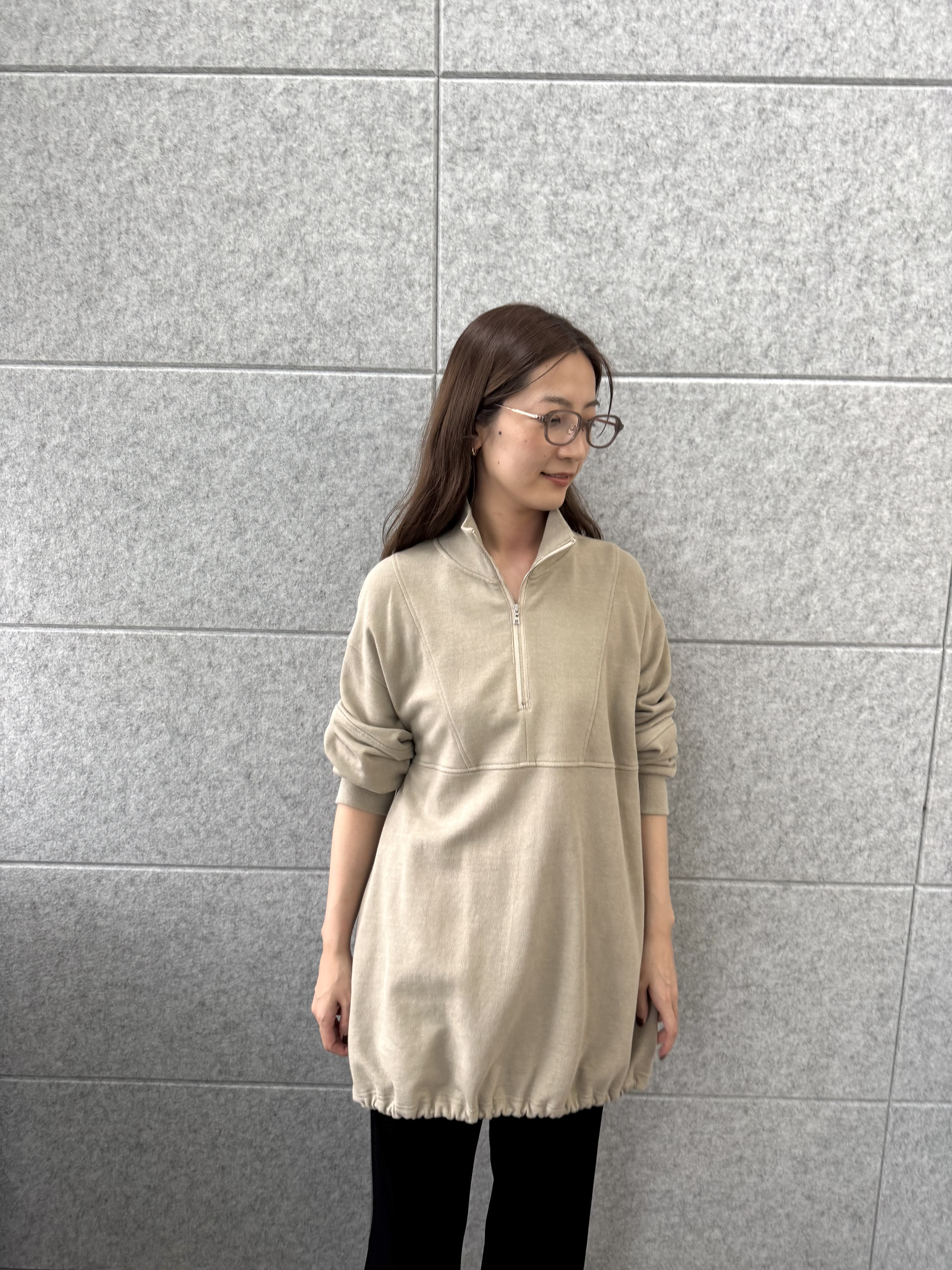 uchi__yamaさんの「CODE A｜half zip sweat mini dress」を使ったコーディネート