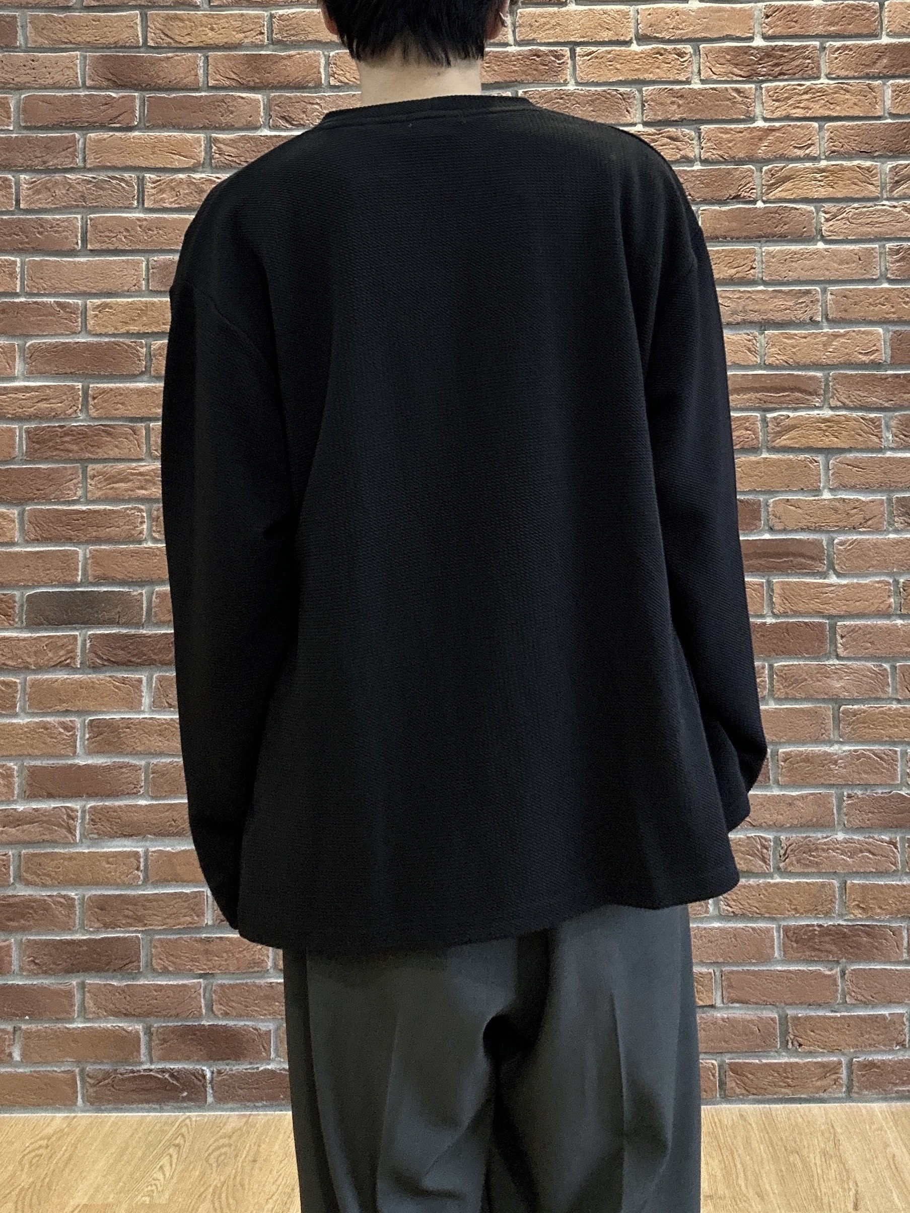 ドイさんの「tk.TAKEO KIKUCHI｜ウールライク2タックワイドスラックス」を使ったコーディネート
