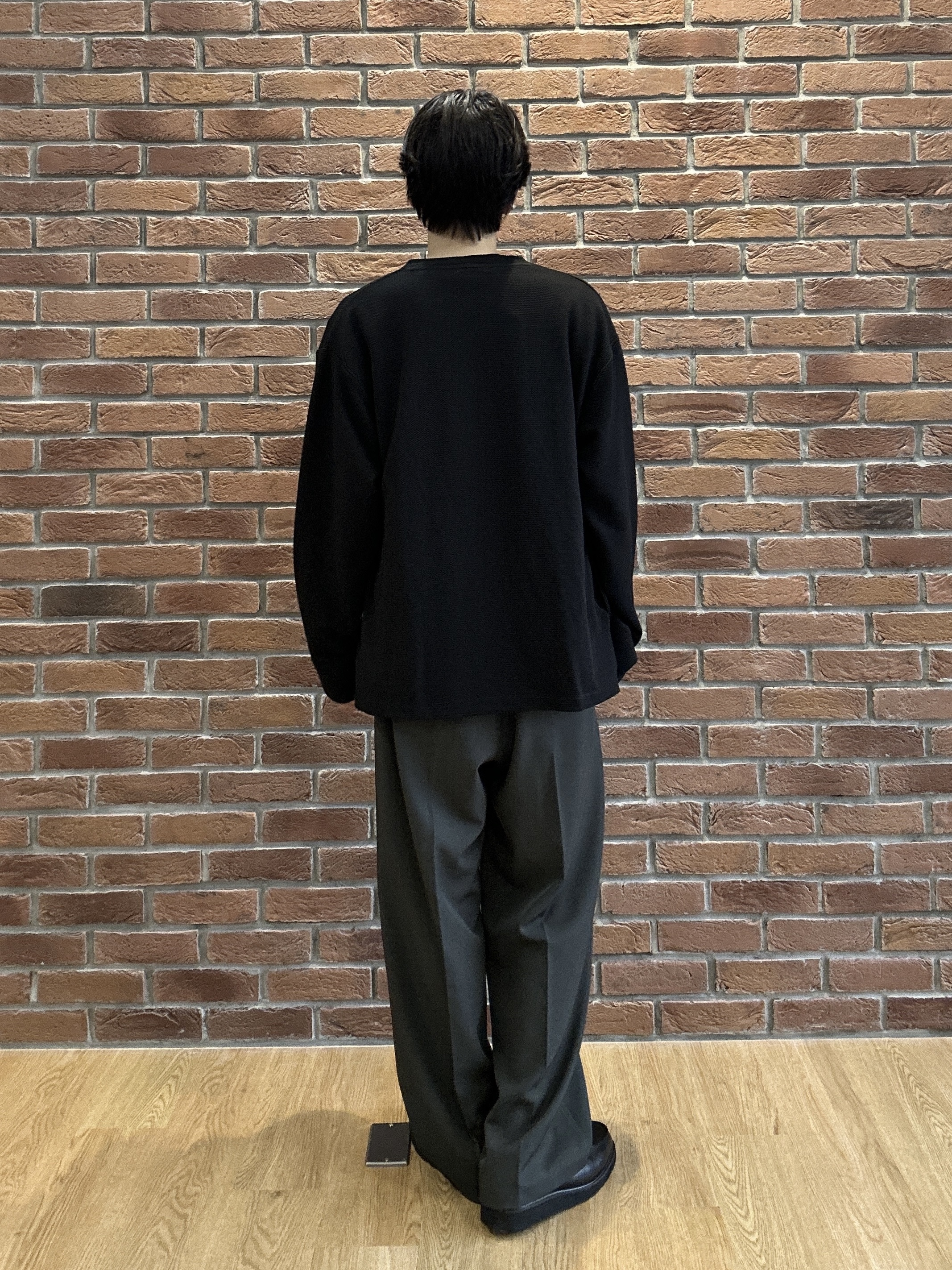 ドイさんの「tk.TAKEO KIKUCHI｜ウールライク2タックワイドスラックス」を使ったコーディネート