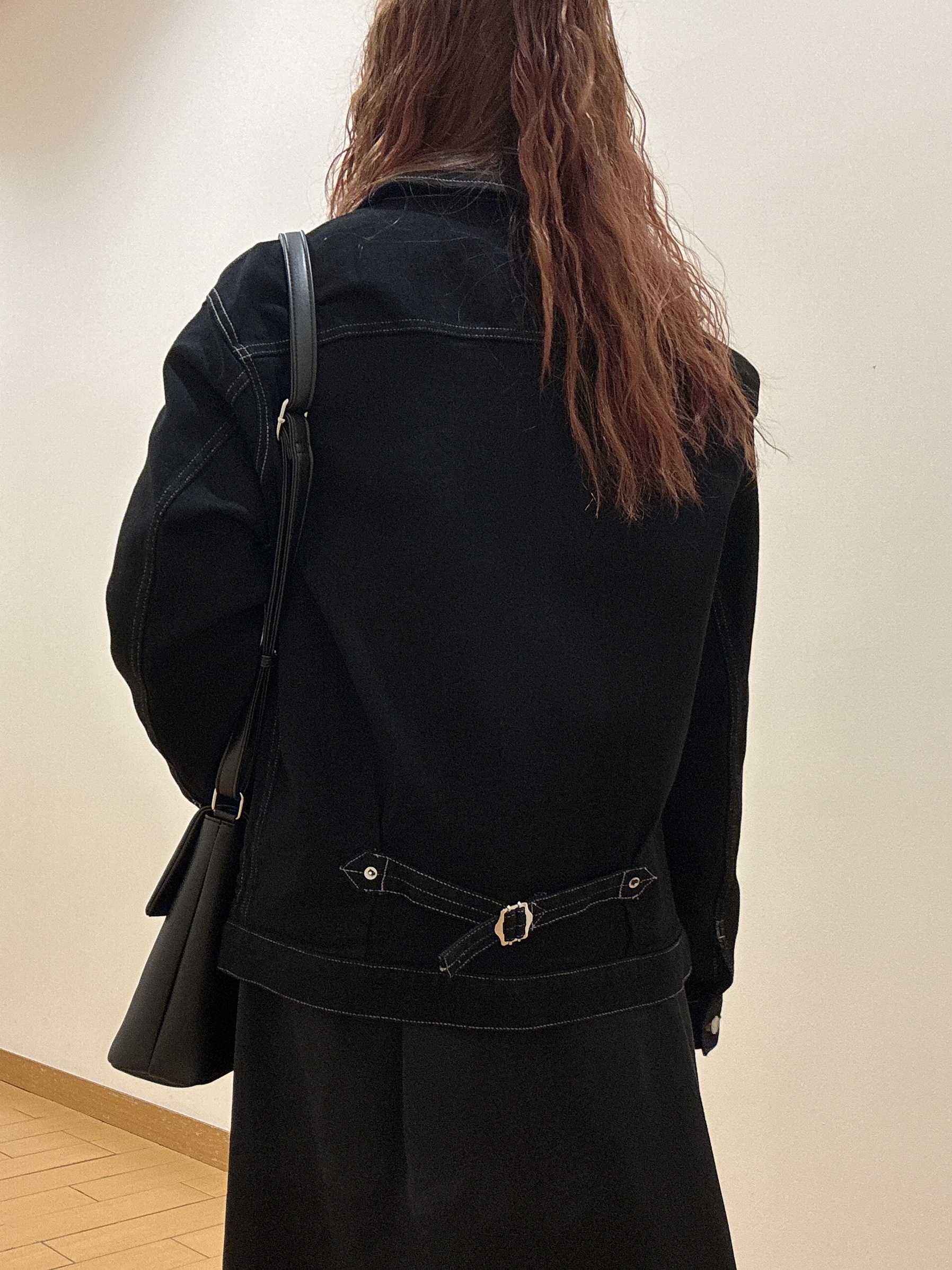 ヒナさんの「TAKEO KIKUCHI｜【BOWLER HAT LABEL】日本製オルタネートストライプシャツ」を使ったコーディネート
