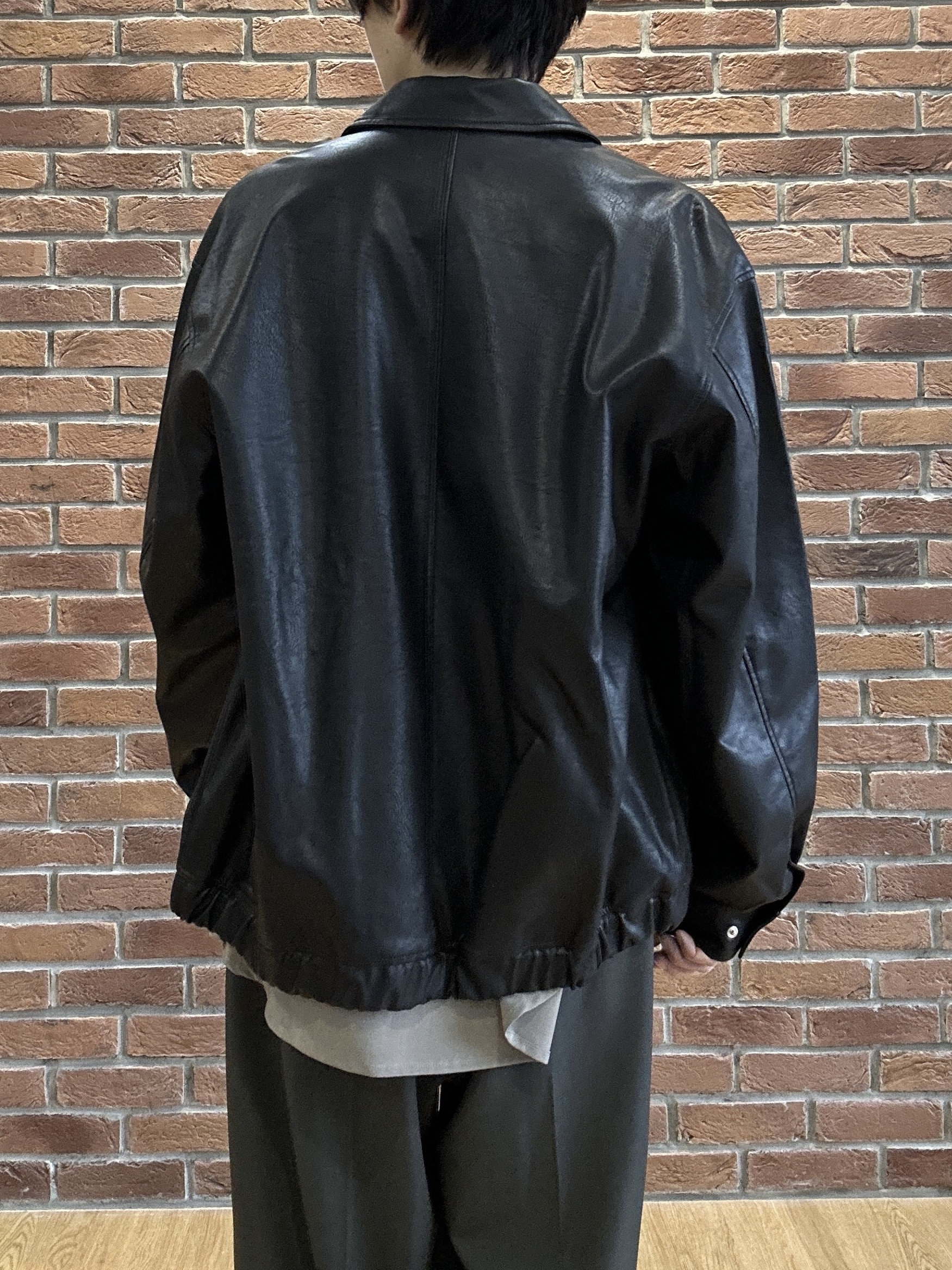 ドイさんの「tk.TAKEO KIKUCHI｜ウールライク2タックワイドスラックス」を使ったコーディネート