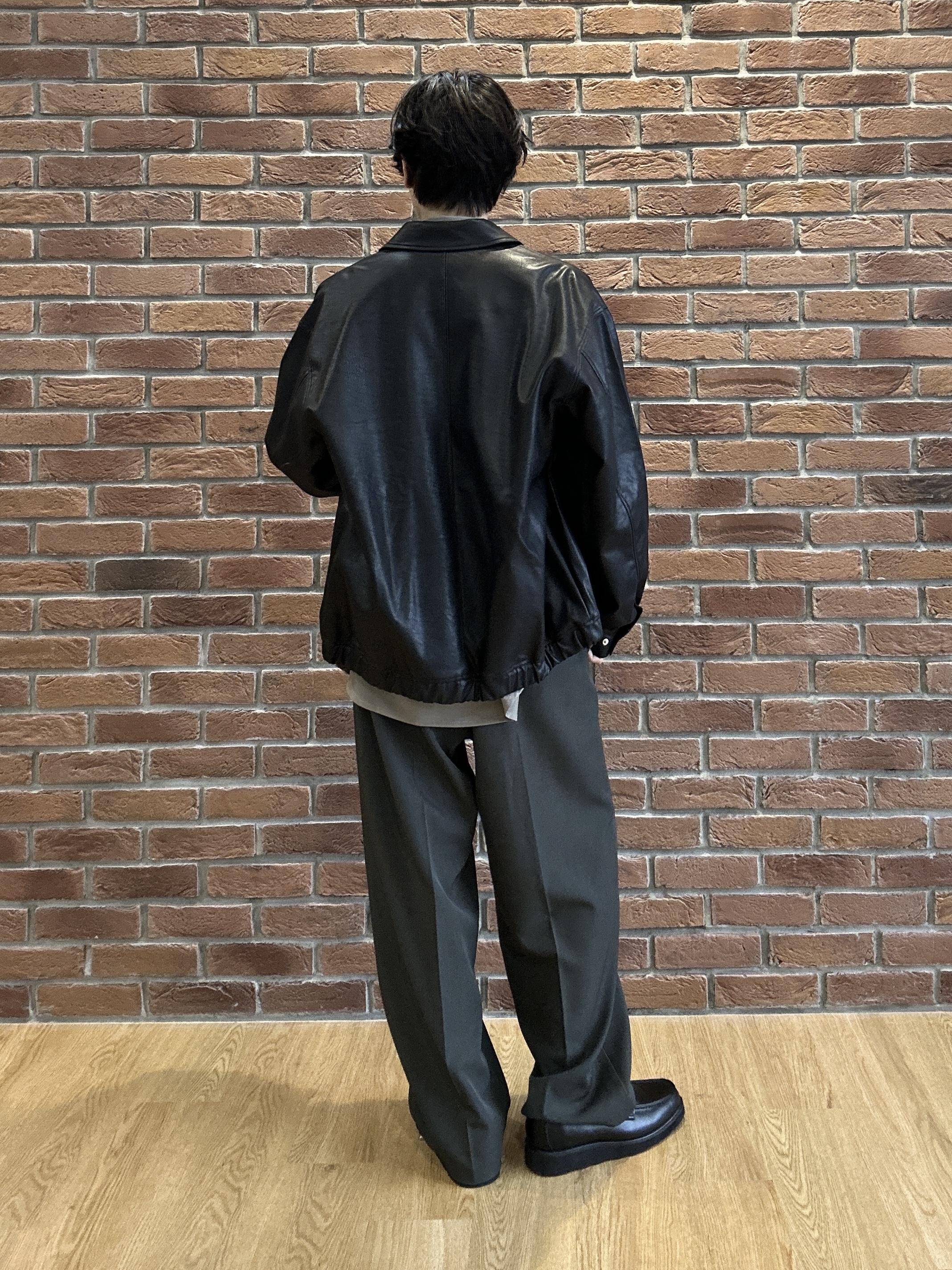 ドイさんの「tk.TAKEO KIKUCHI｜ウールライク2タックワイドスラックス」を使ったコーディネート