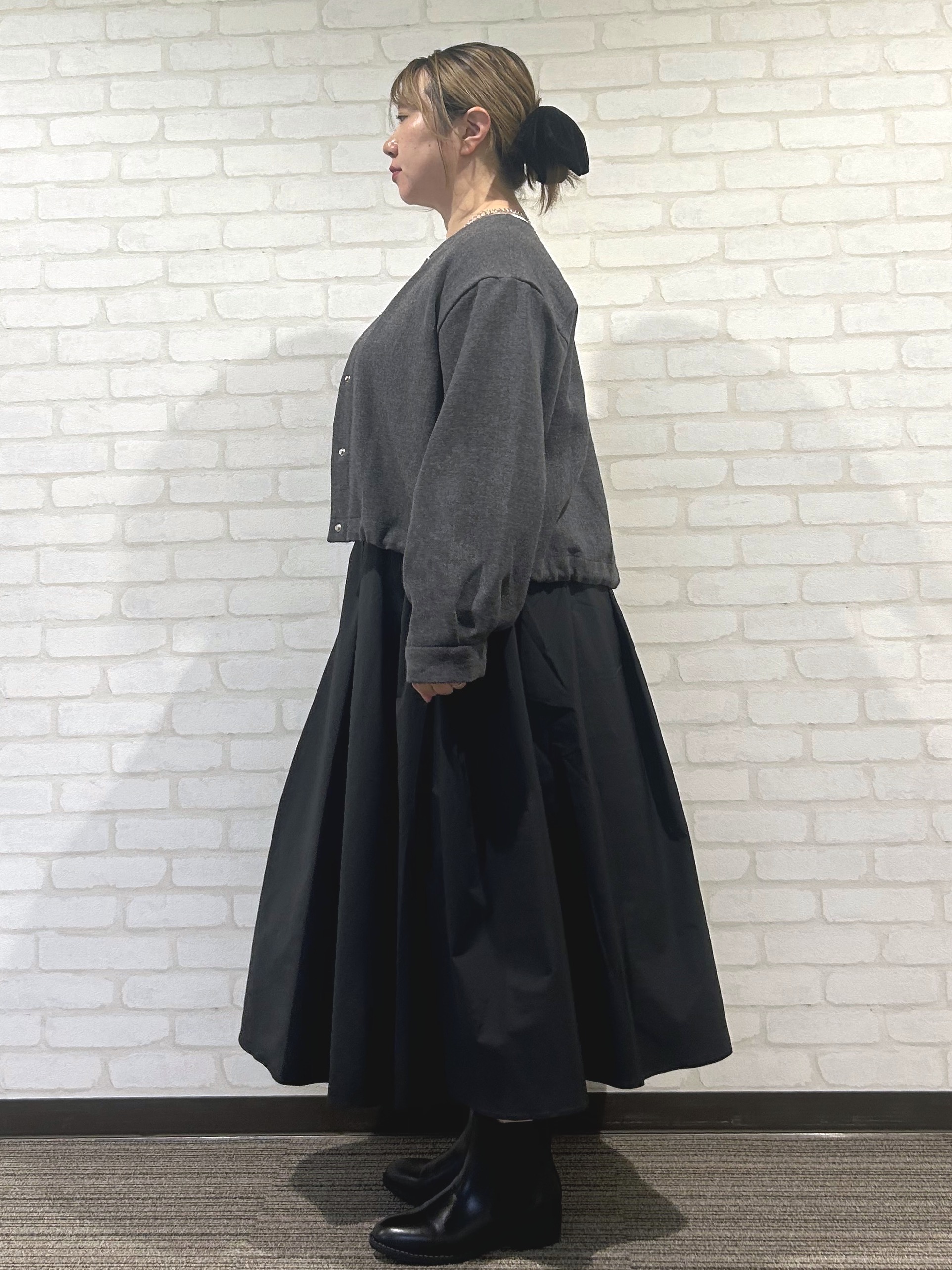 mochiさんの「OPAQUE.CLIP｜袖口シアーフリルニット【洗濯機OK】」を使ったコーディネート