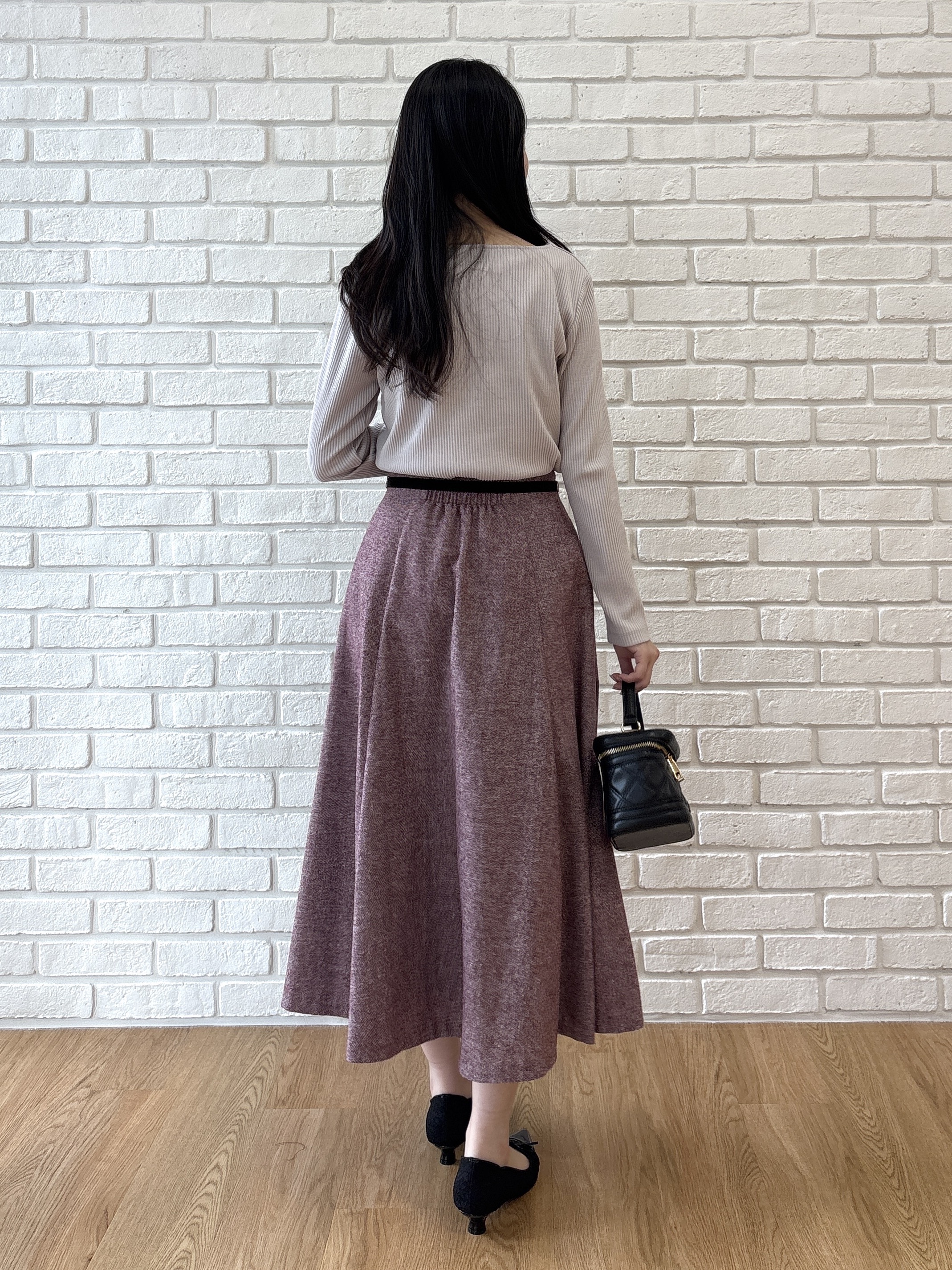 AOIさんの「Couture brooch｜【デコルテ美しく】ハートネック テレコトップス」を使ったコーディネート