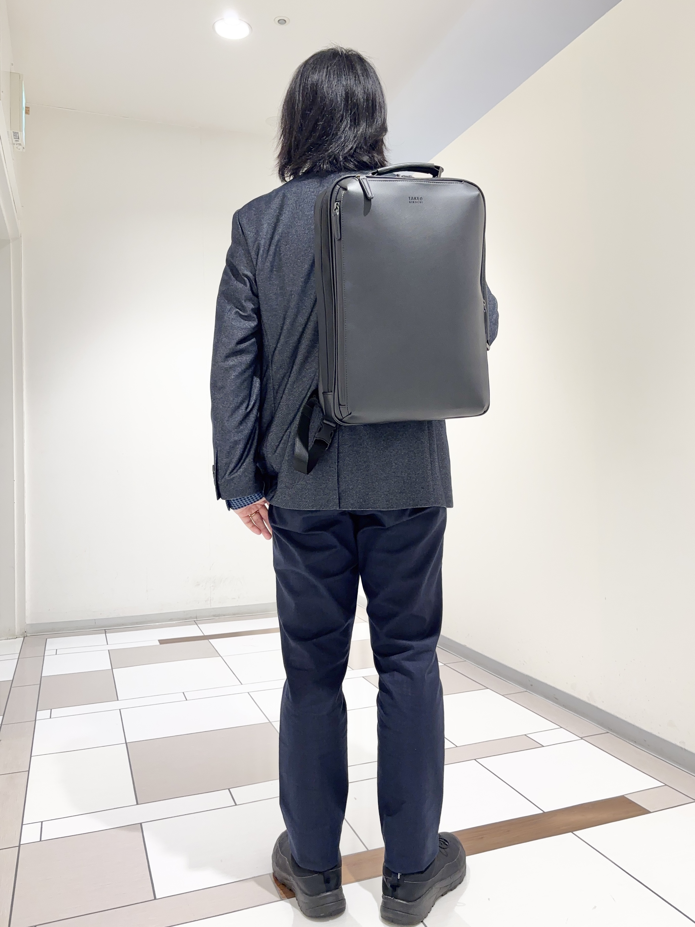 及川さんの「TAKEO KIKUCHI｜【360&deg;ストレッチ】デニムライクジャージ ジャケット」を使ったコーディネート