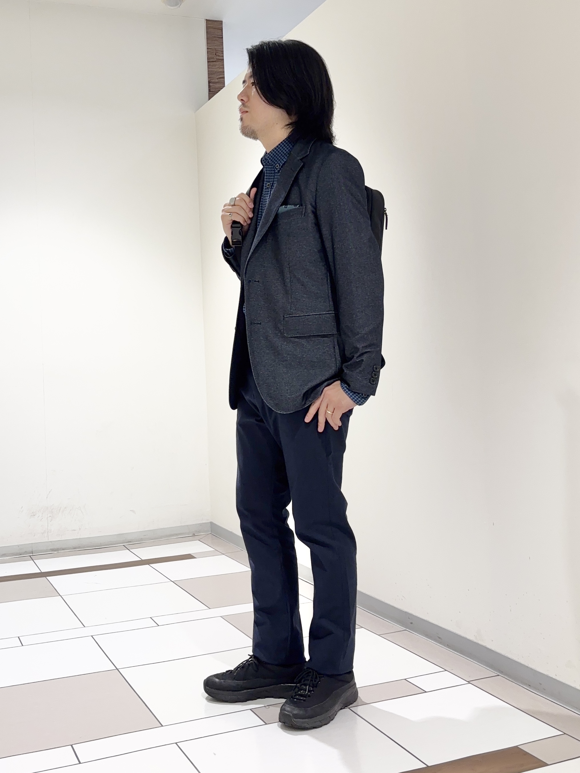 及川さんの「TAKEO KIKUCHI｜【360&deg;ストレッチ】デニムライクジャージ ジャケット」を使ったコーディネート