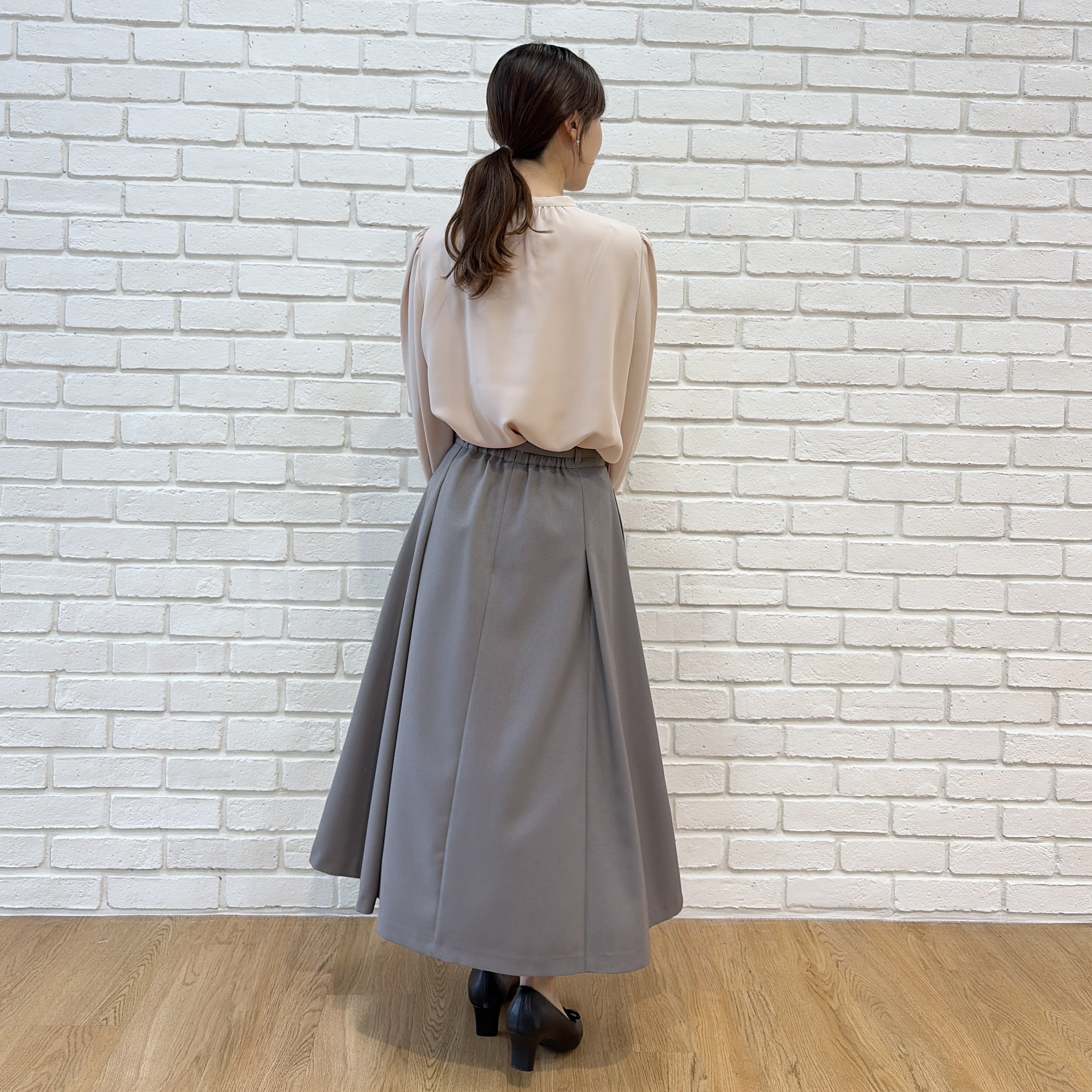 はばさんの「Couture brooch｜【衿元リボンが可憐】ピンタック レース ブラウス」を使ったコーディネート