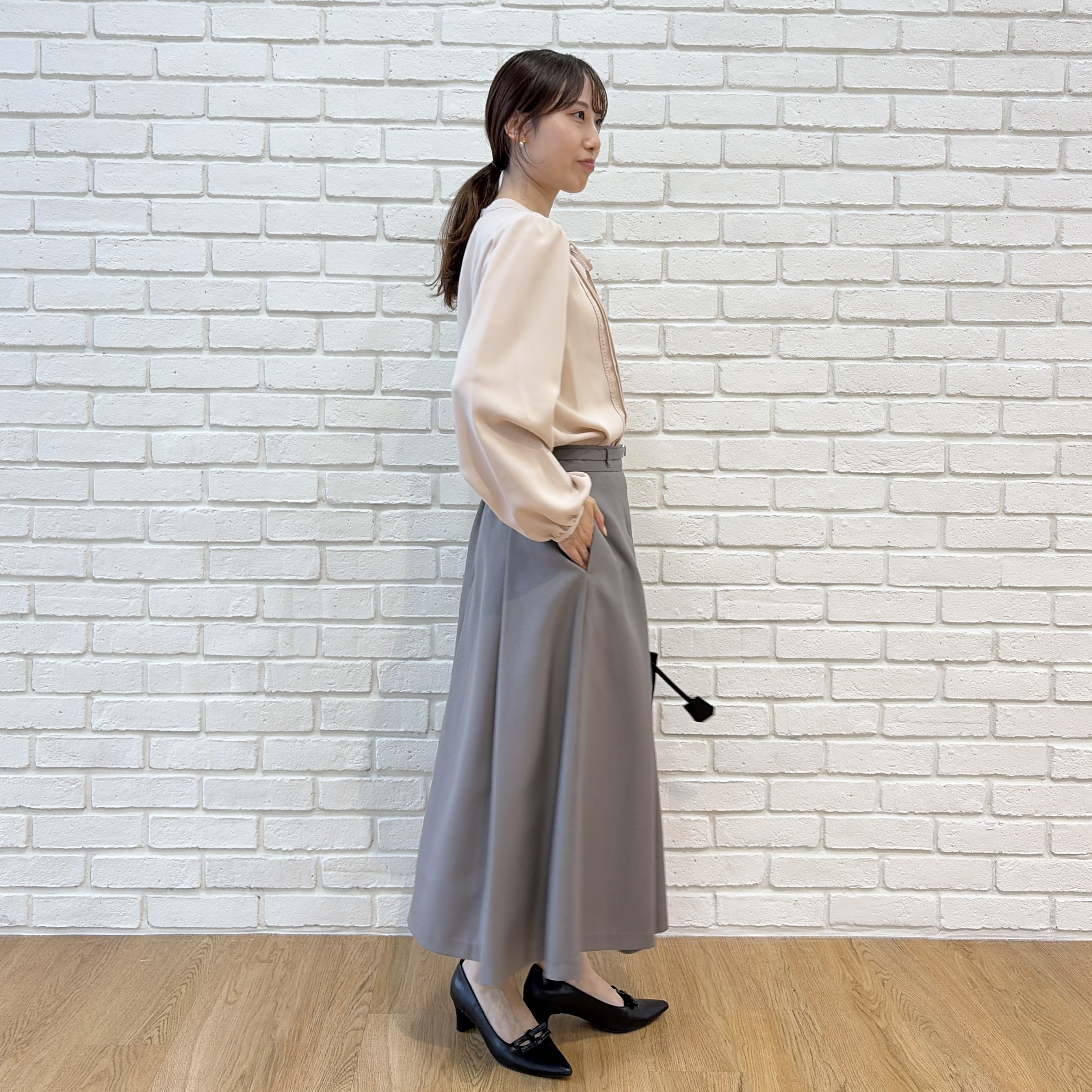 はばさんの「Couture brooch｜【衿元リボンが可憐】ピンタック レース ブラウス」を使ったコーディネート