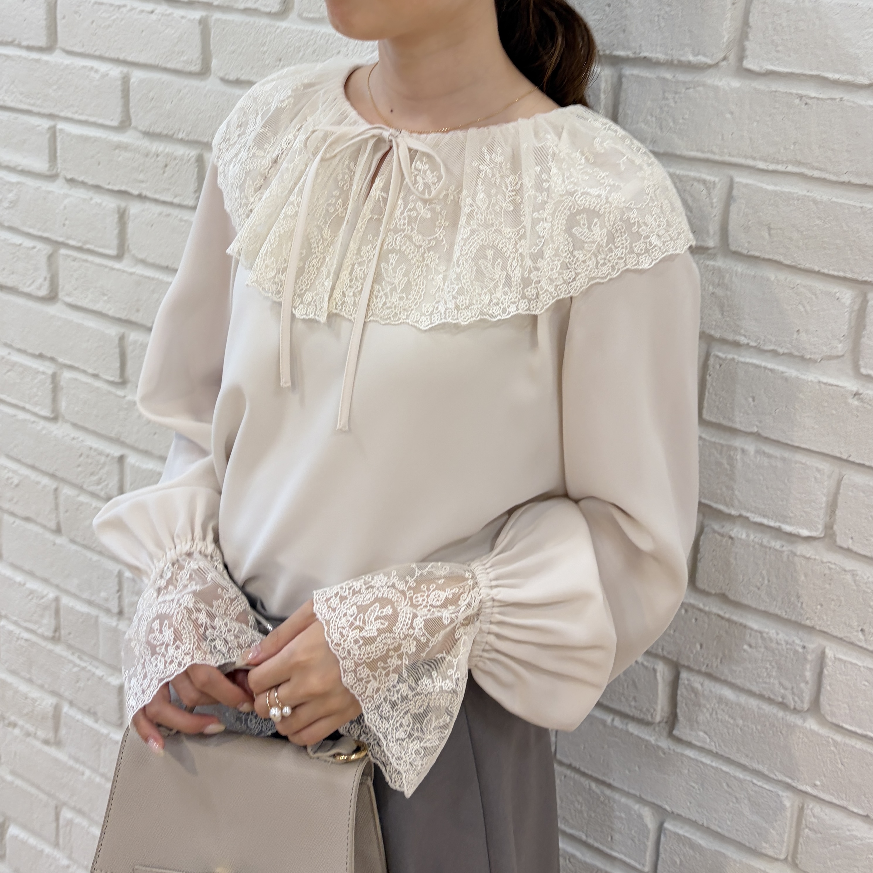 はばさんの「Couture brooch｜レース衿カフスインナーブラウス」を使ったコーディネート