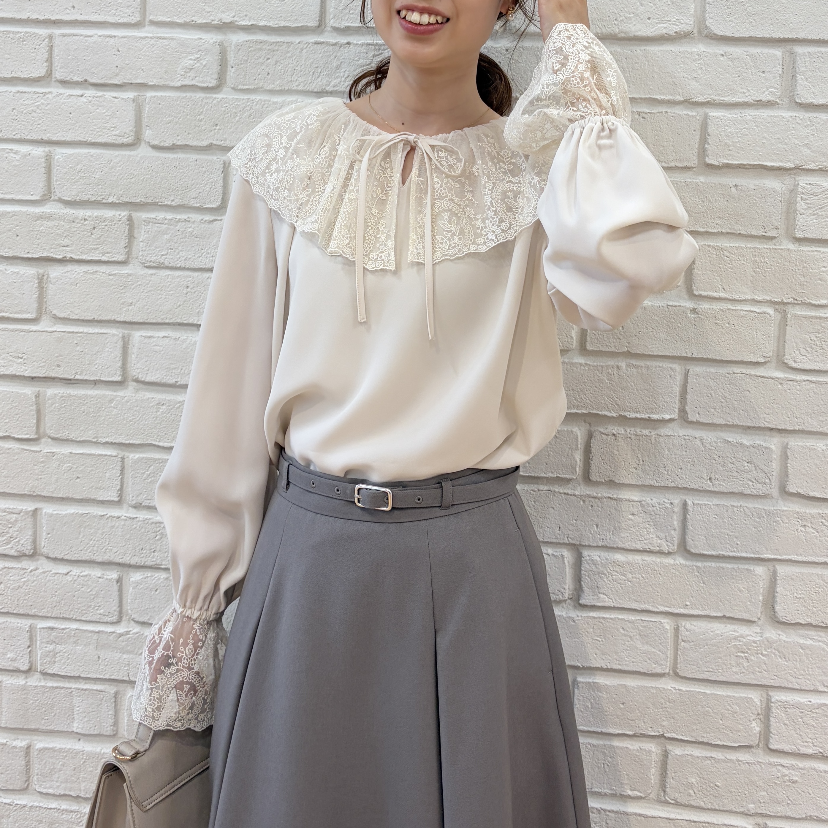 はばさんの「Couture brooch｜レース衿カフスインナーブラウス」を使ったコーディネート