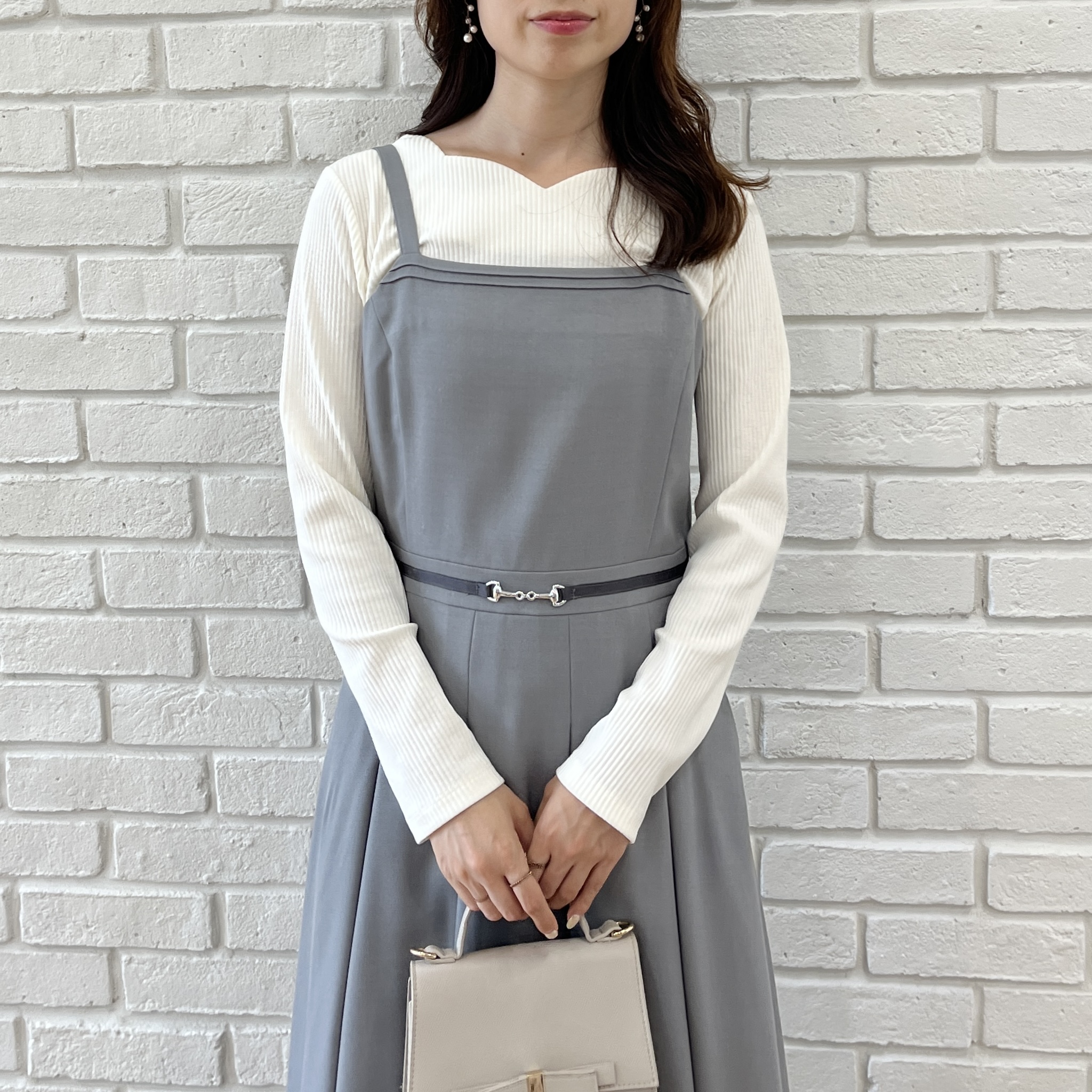 はばさんの「Couture brooch｜【毛玉になりにくい・イージーケア・セットアップ可】パール風釦テーラードジャケット」を使ったコーディネート
