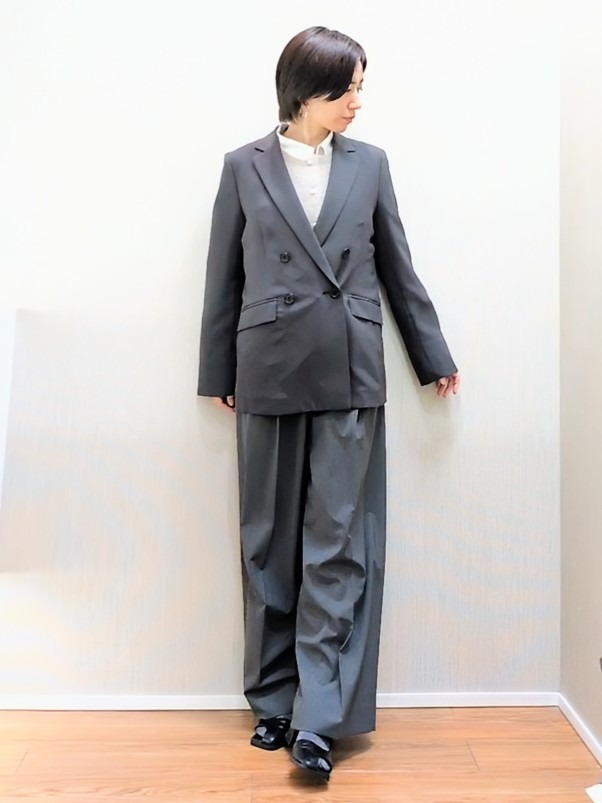 ミズタさんの「UNTITLED｜【新色追加/セットアップ可】エアリー ダブルブレストジャケット」を使ったコーディネート