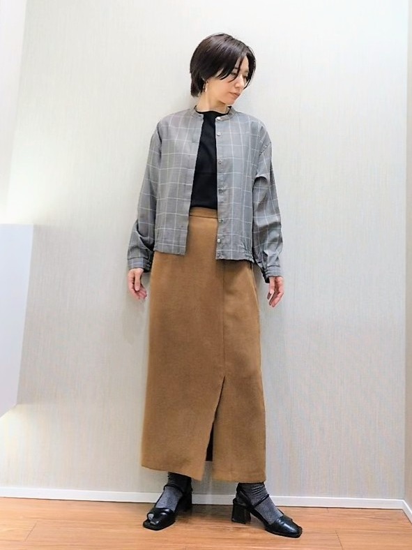 ミズタさんの「UNTITLED｜【セットアップ可/秋羽織り】メランジツイルシャツ」を使ったコーディネート