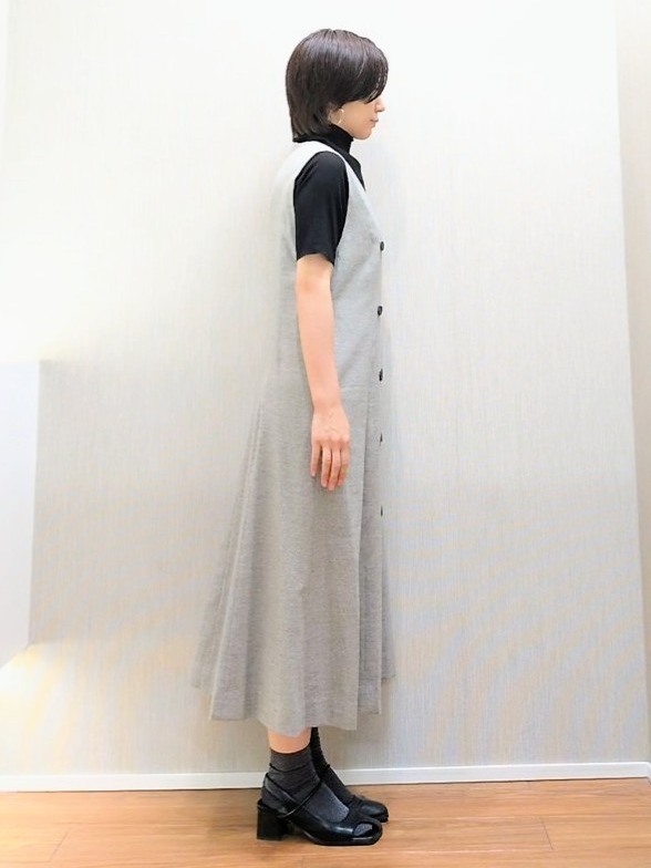 ミズタさんの「UNTITLED｜【重ね着レイヤードに】シアーテレコハイネックトップス」を使ったコーディネート