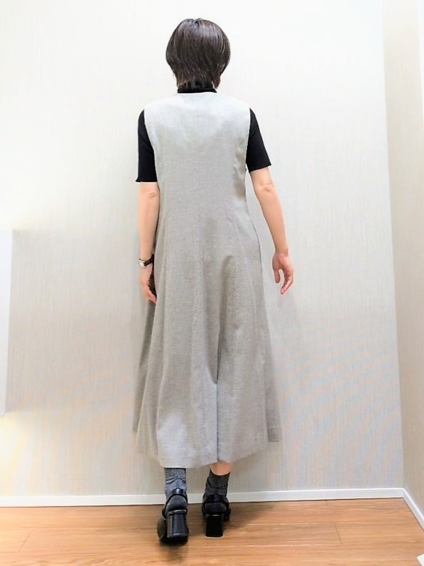 ミズタさんの「UNTITLED｜【重ね着レイヤードに】シアーテレコハイネックトップス」を使ったコーディネート