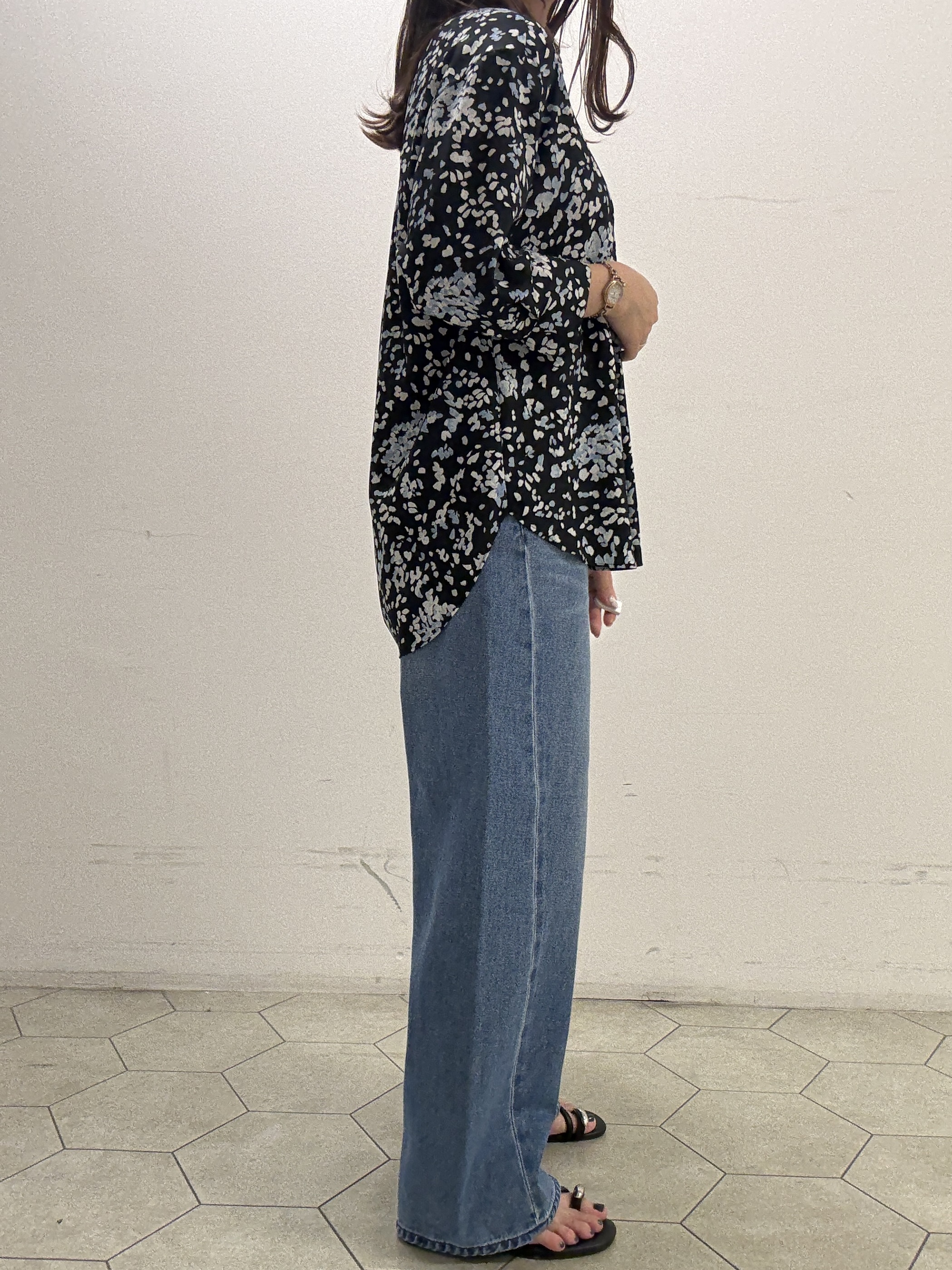 kahoさんの「INDIVI｜【6分袖】アートドット柄ブラウス」を使ったコーディネート
