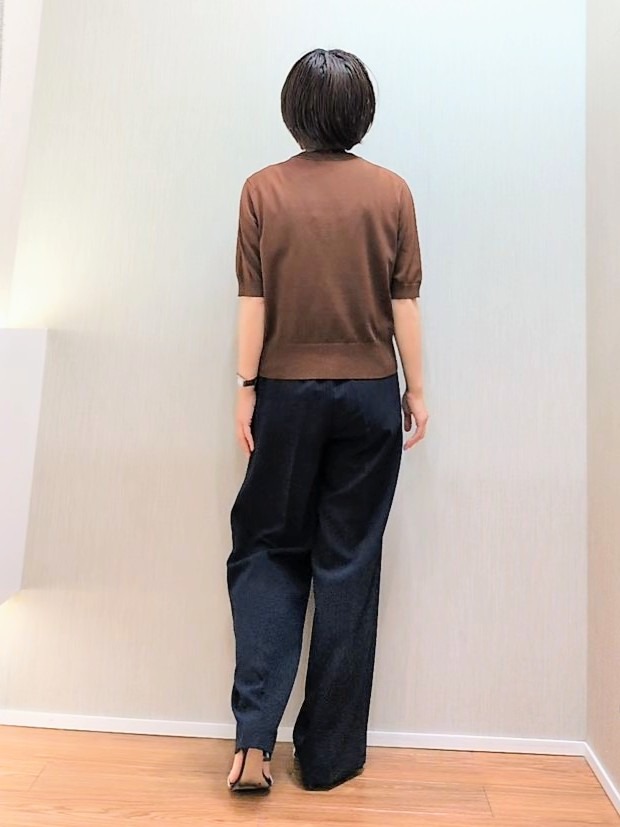 ミズタさんの「UNTITLED｜【すっきり秋羽織り/前開きボタン】ドライタッチ5分袖カーディガン」を使ったコーディネート