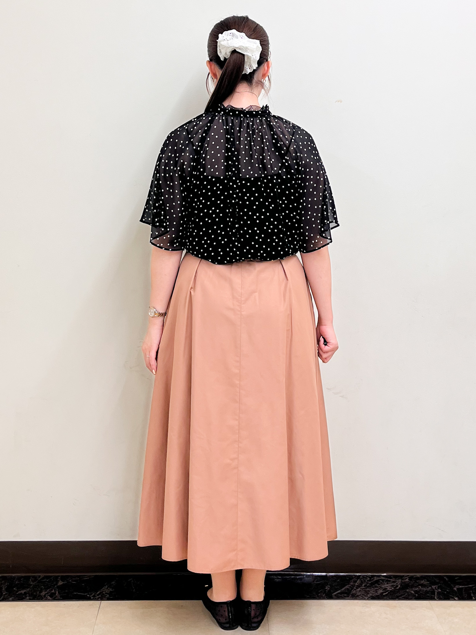 mikikoさんの「Reflect｜【セットアップ／手洗い可】ドット柄シアーブラウス」を使ったコーディネート