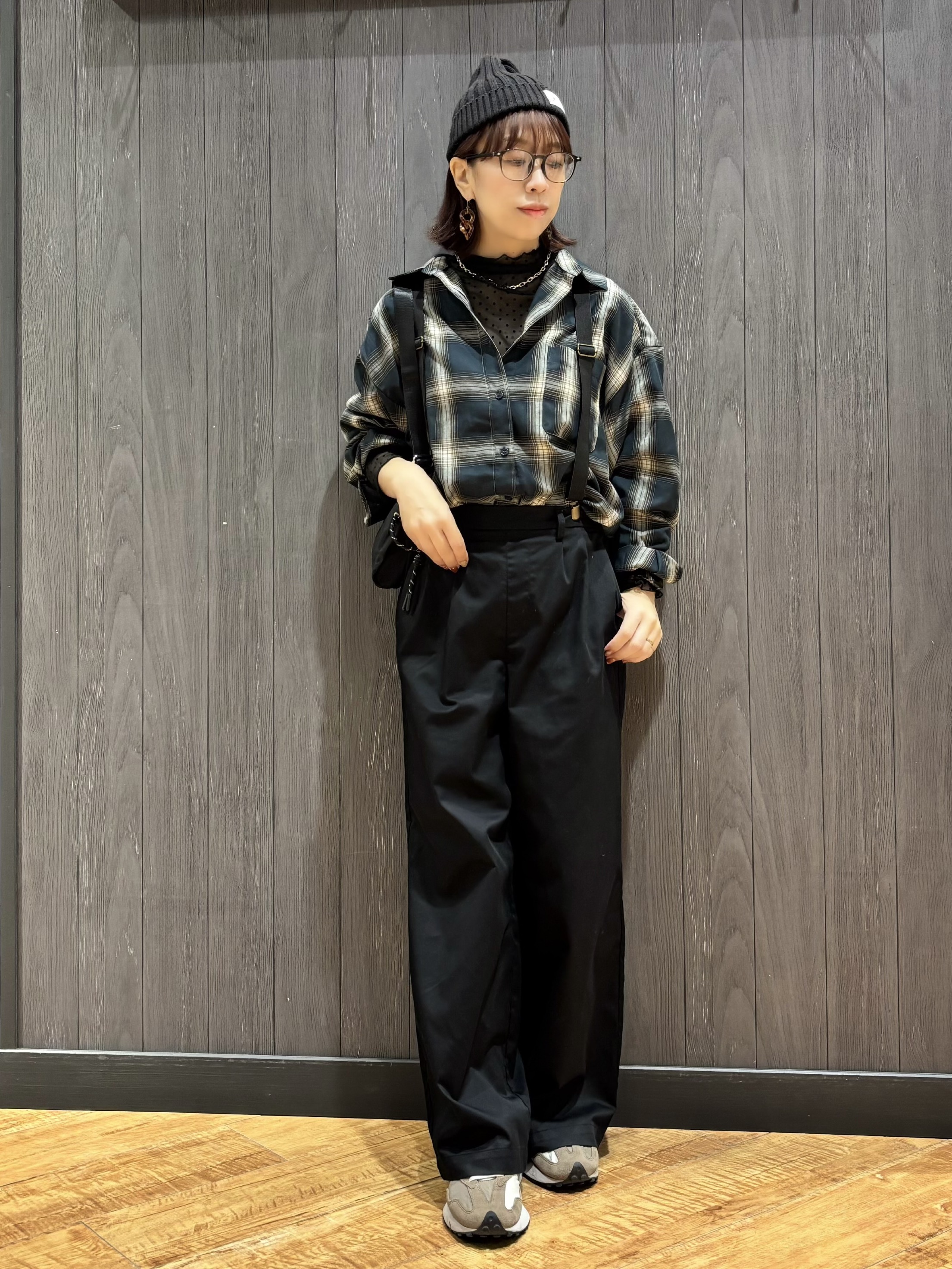 meiさんの「SHOO･LA･RUE｜【洗濯後しわになりにくい/S-LL】選べる6パターン 羽織としても活躍する ベーシックシャツ」を使ったコーディネート