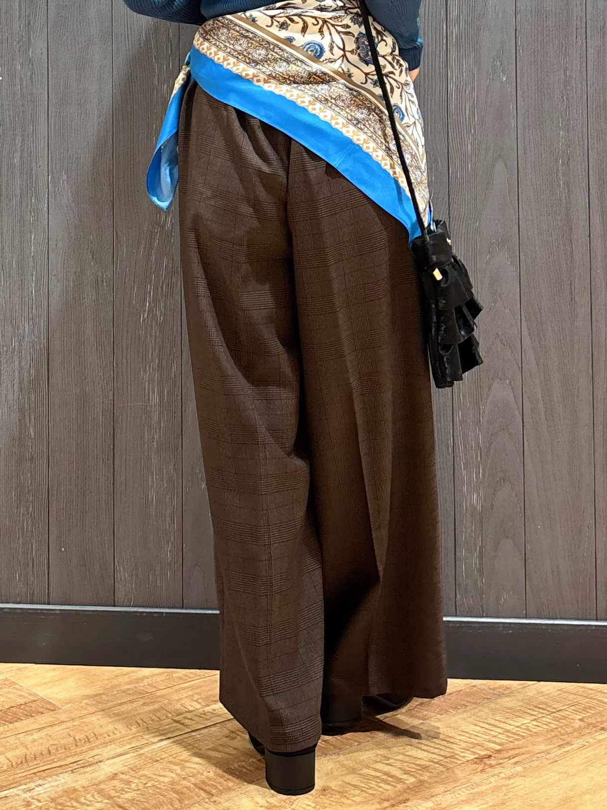 meiさんの「SHOO･LA･RUE｜【絶妙なゆるピタ/S-LL/洗濯機可】ちくちくしにくいリブハイネック やわらかニット」を使ったコーディネート