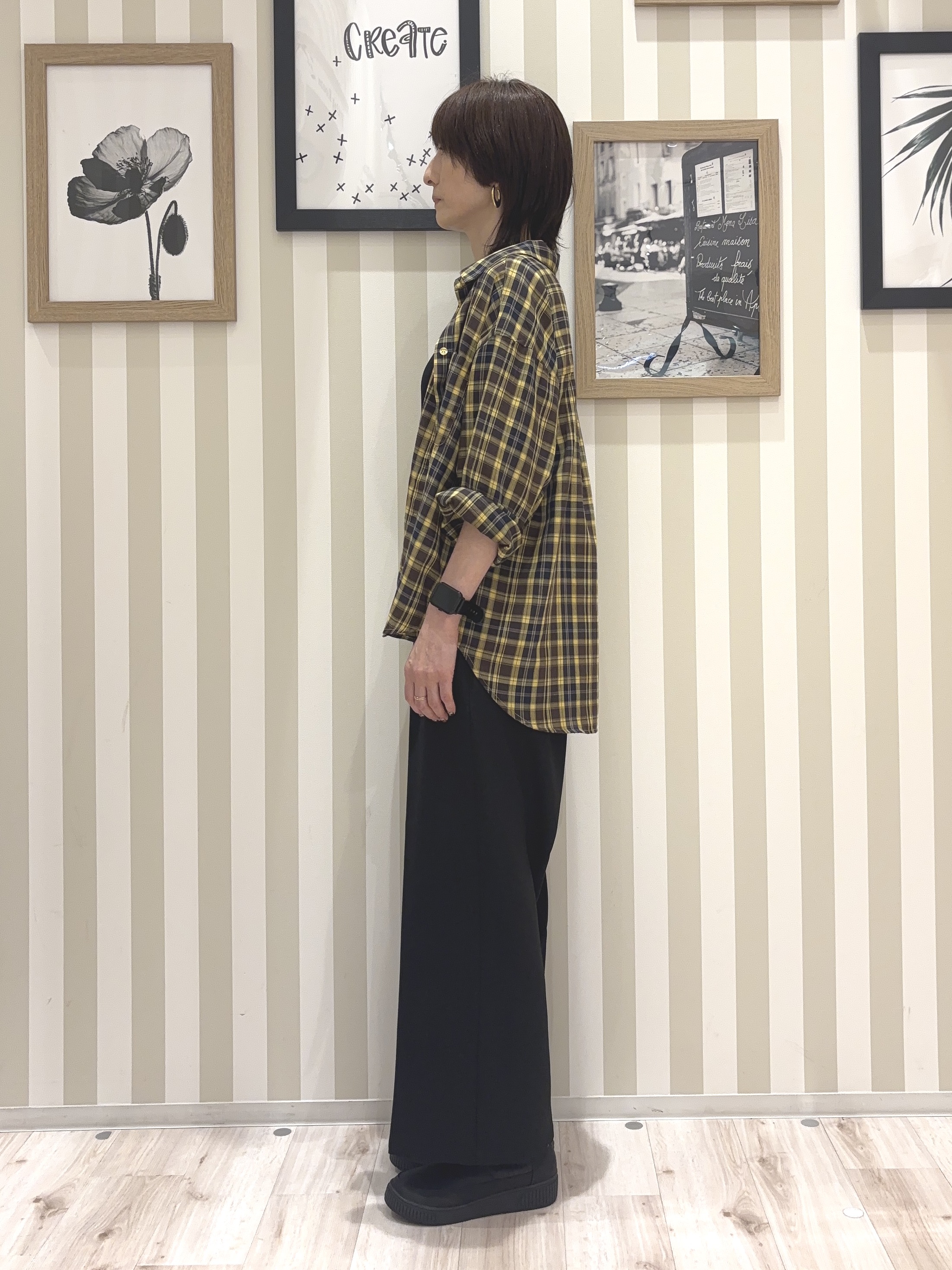 たまごがにさんの「SHOO･LA･RUE｜【洗濯後しわになりにくい/S-LL】選べる6パターン 羽織としても活躍する ベーシックシャツ」を使ったコーディネート