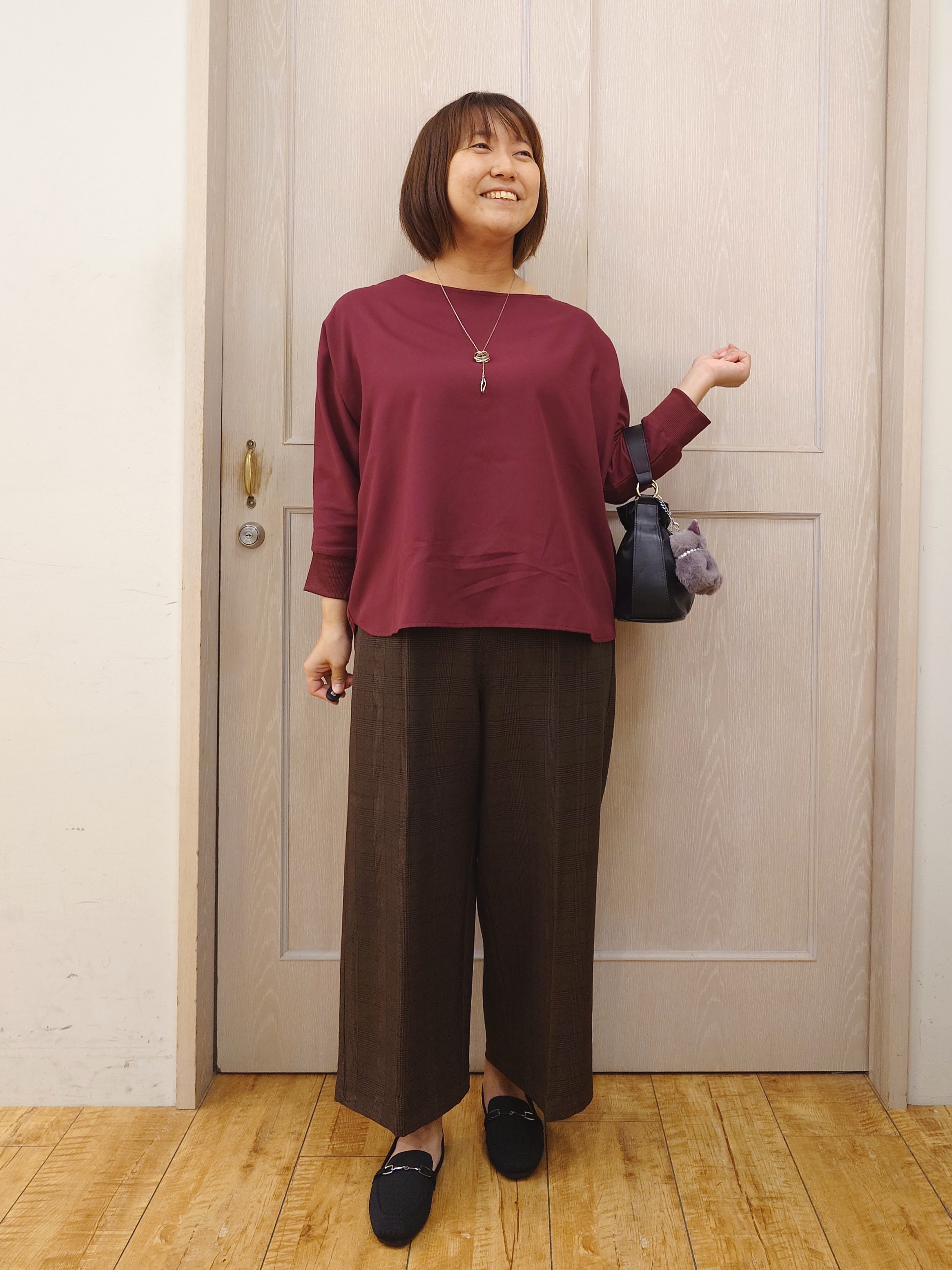 とろろさんの「SHOO･LA･RUE｜【着丈選べる/洗濯後しわになりにくい】インせず着られる ドルマンブラウス」を使ったコーディネート