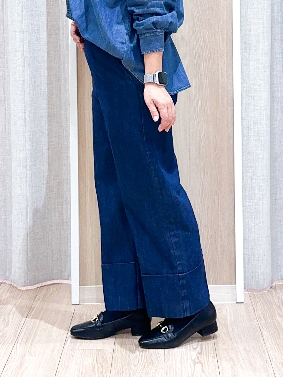 naoさんの「grove｜【Lee&times;grove別注】DENIM BOWTIE SHIRTS」を使ったコーディネート