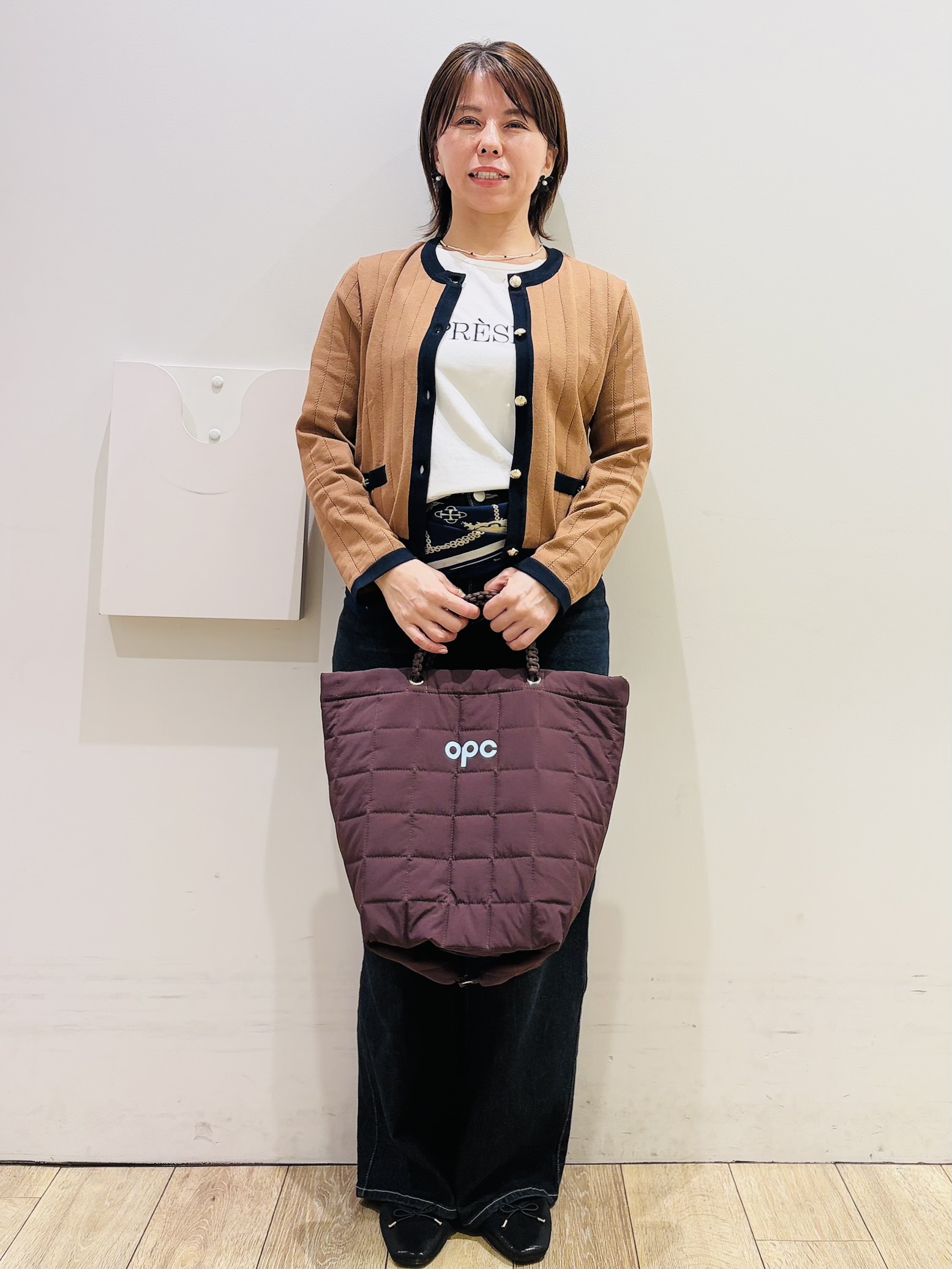 YUKOさんの「index｜バイカラークルーネックカーディガン【洗濯機OK】」を使ったコーディネート