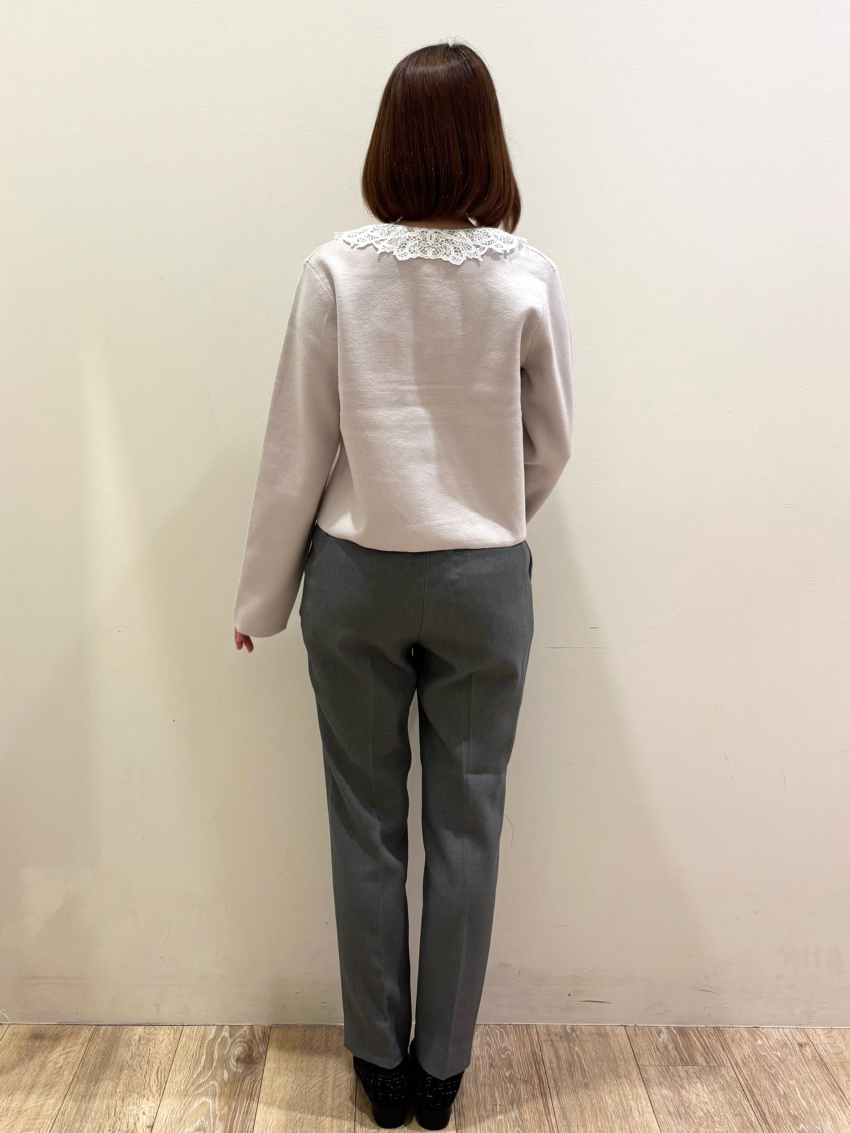 honamiさんの「index｜【2WAYで着回せる】レース衿ショートカーディガン《洗濯機OK》」を使ったコーディネート
