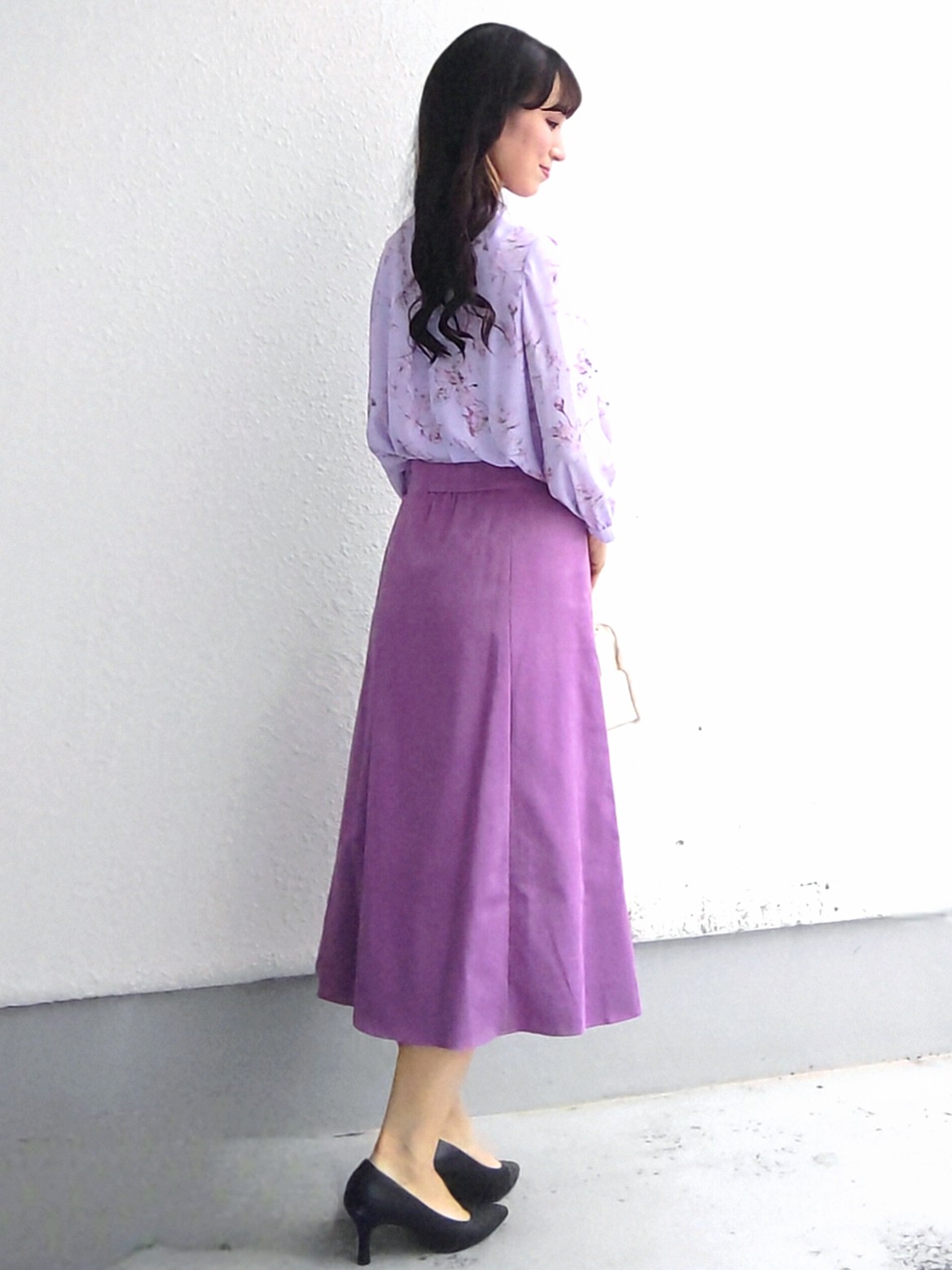 keinaさんの「SunaUna｜【手洗い可／日本製】花柄フリルブラウス」を使ったコーディネート