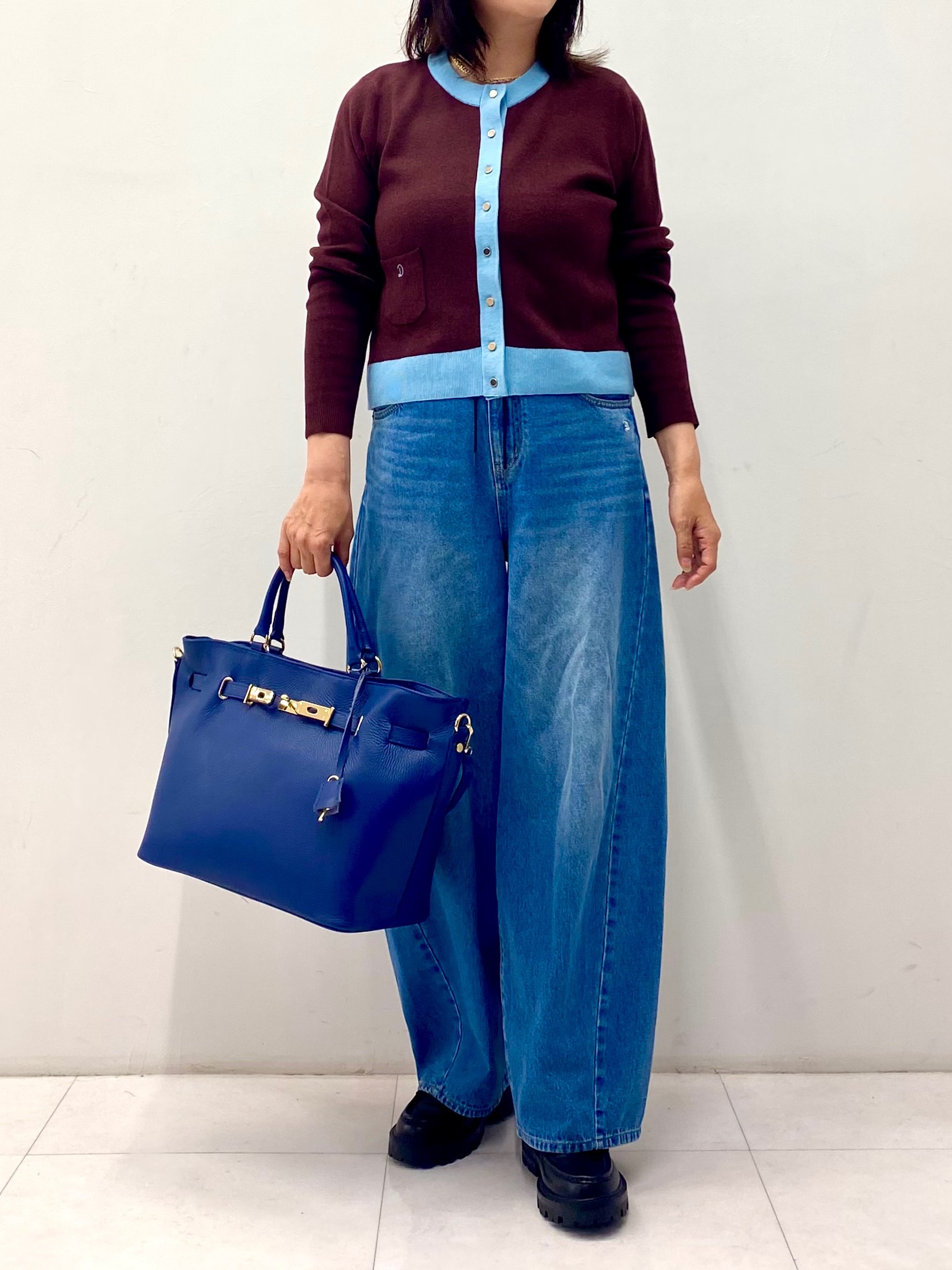 Sawaguchiさんの「DRESSTERIOR｜【マシンウォッシャブル】コットンカシミヤバイカラーカーディガン」を使ったコーディネート