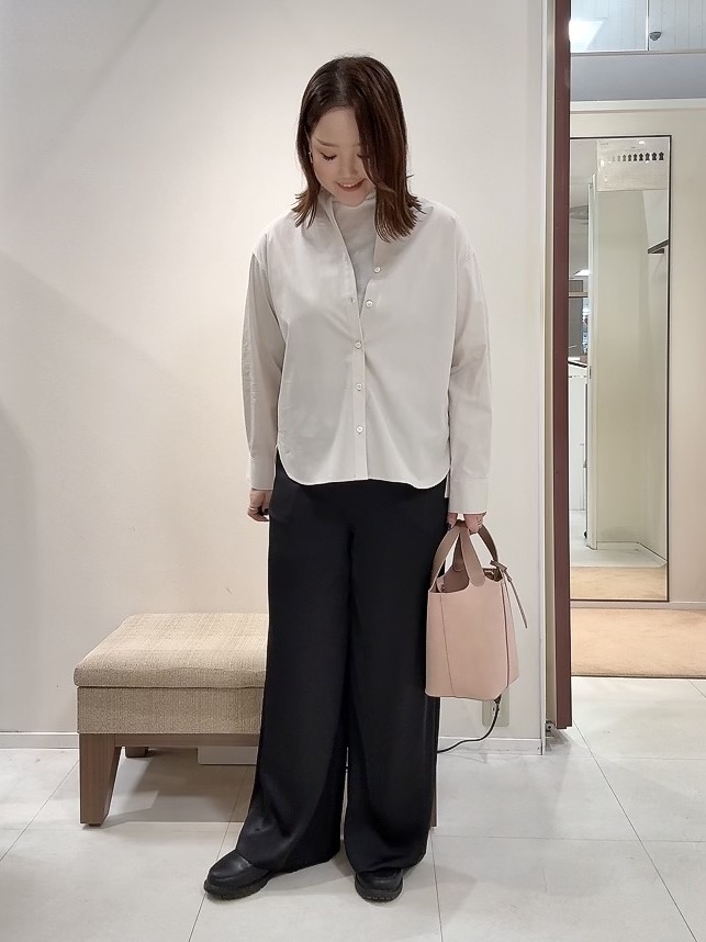 YUIさんの「UNTITLED｜【6色展開/コットン100】カラーベーシックシャツ」を使ったコーディネート