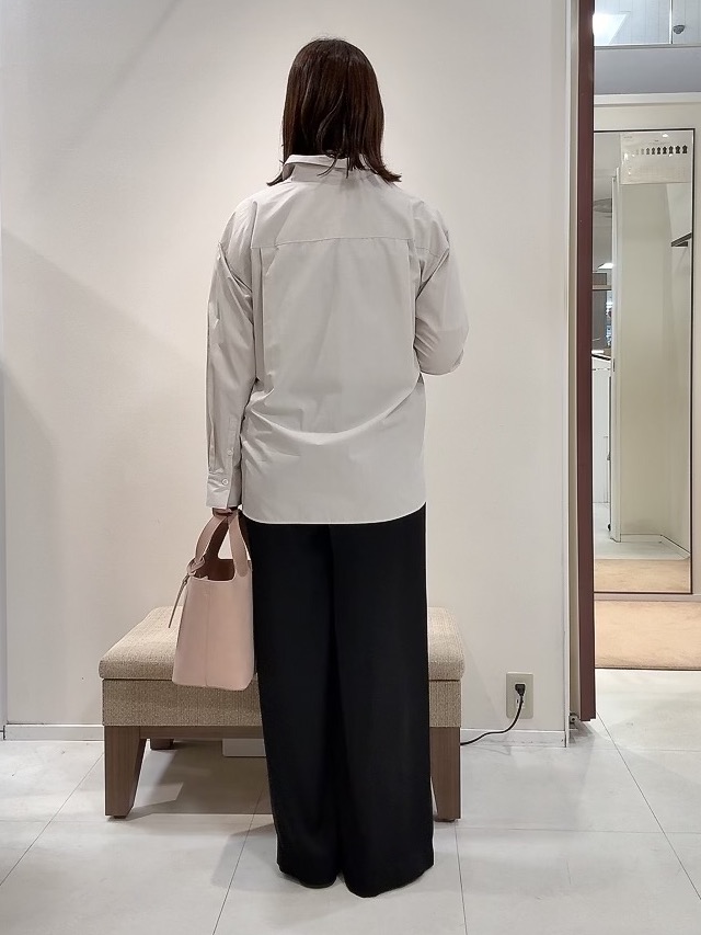 YUIさんの「UNTITLED｜【6色展開/コットン100】カラーベーシックシャツ」を使ったコーディネート