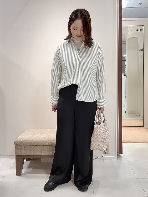 YUIさんの「UNTITLED｜【6色展開/コットン100】カラーベーシックシャツ」を使ったコーディネート