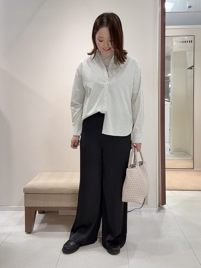 YUIさんの「UNTITLED｜【6色展開/コットン100】カラーベーシックシャツ」を使ったコーディネート