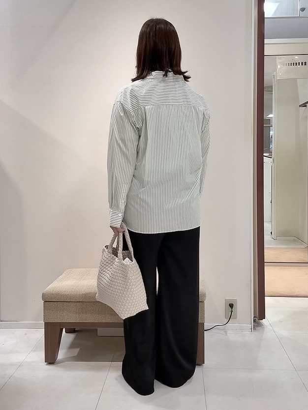 YUIさんの「UNTITLED｜【6色展開/コットン100】カラーベーシックシャツ」を使ったコーディネート