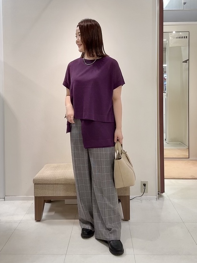 YUIさんの「UNTITLED｜【アンサンブル可/品のある透け感】Tシャツ風ニットトップス」を使ったコーディネート