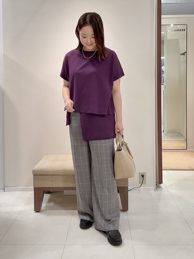 YUIさんの「UNTITLED｜【アンサンブル可/品のある透け感】Tシャツ風ニットトップス」を使ったコーディネート