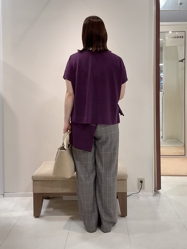 YUIさんの「UNTITLED｜【アンサンブル可/品のある透け感】Tシャツ風ニットトップス」を使ったコーディネート