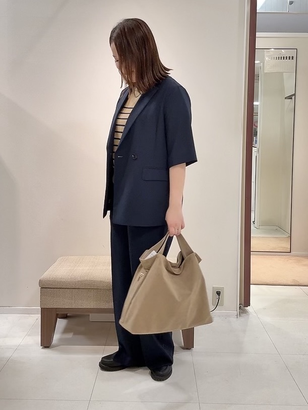 YUIさんの「UNTITLED｜【秋の通勤羽織/セットアップ可/UVカット】エアリークール半袖ジャケット」を使ったコーディネート
