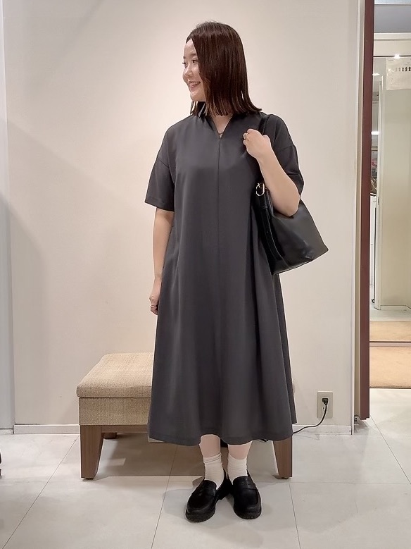 YUIさんの「UNTITLED｜【初秋も活躍/UVカット/接触冷感】エアリークールワンピース」を使ったコーディネート