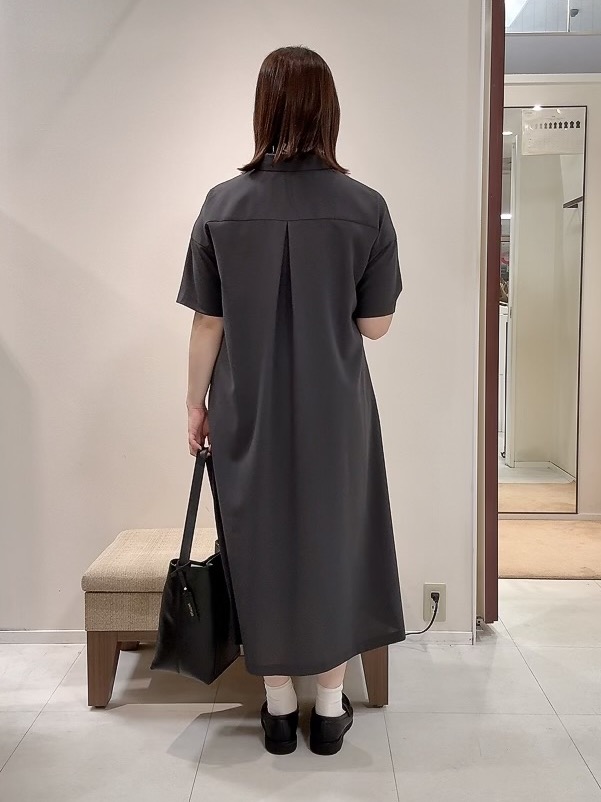 YUIさんの「UNTITLED｜【初秋も活躍/UVカット/接触冷感】エアリークールワンピース」を使ったコーディネート