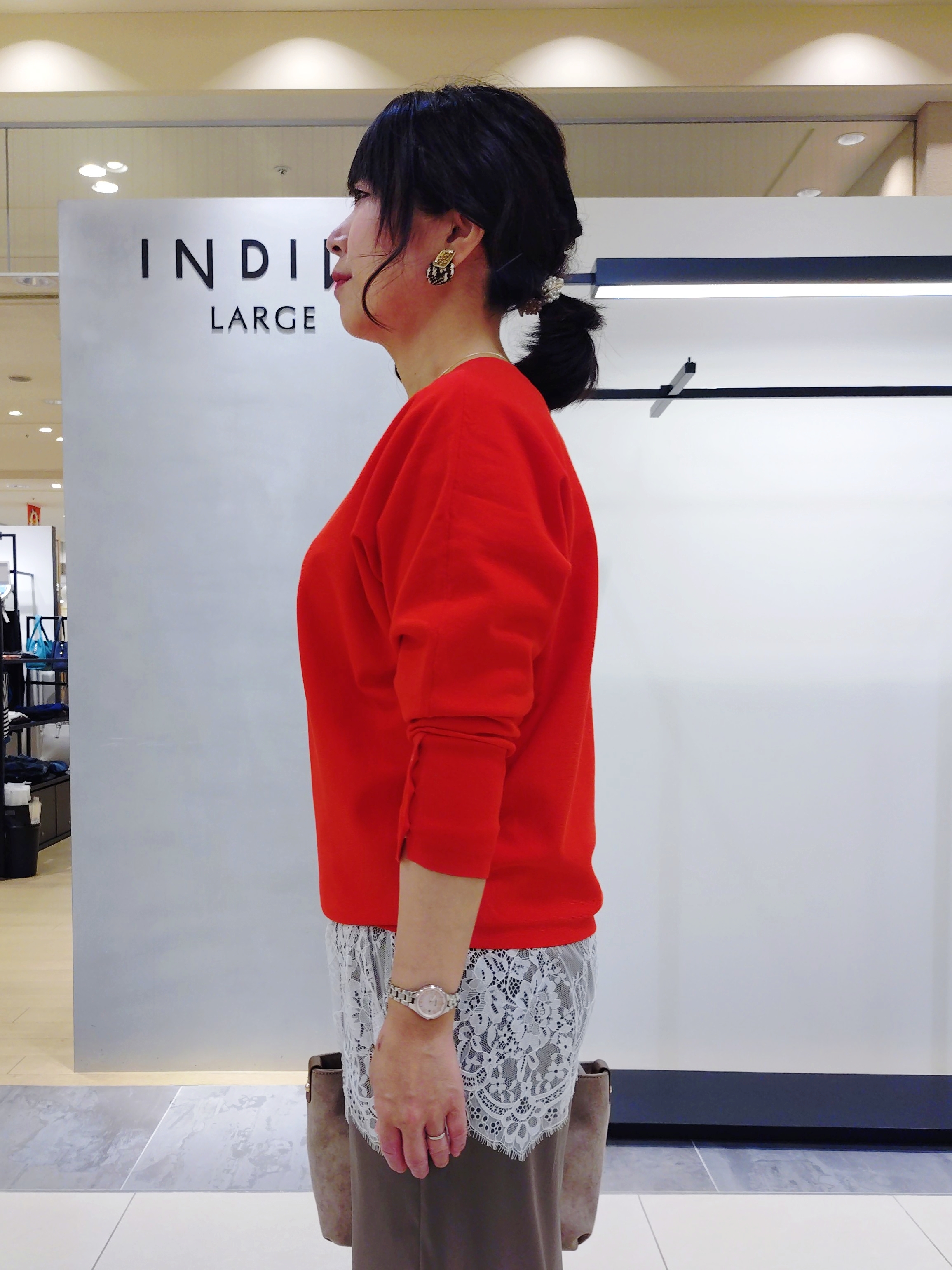TOMOMIさんの「INDIVI｜【2柄展開】柄デザインスカーフ」を使ったコーディネート