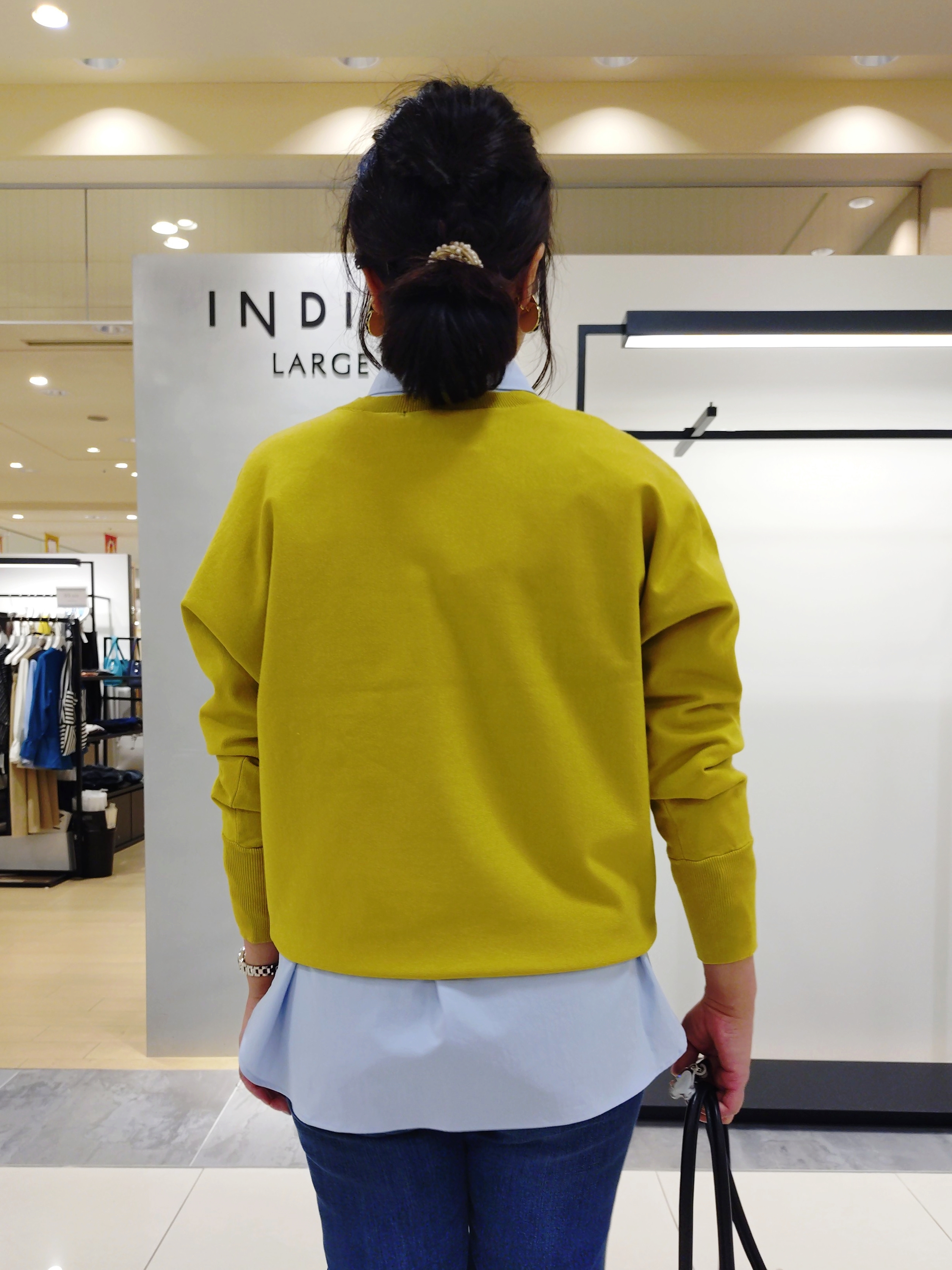 TOMOMIさんの「INDIVI｜【収納力◎／トレンド】スクエアトートバッグ」を使ったコーディネート