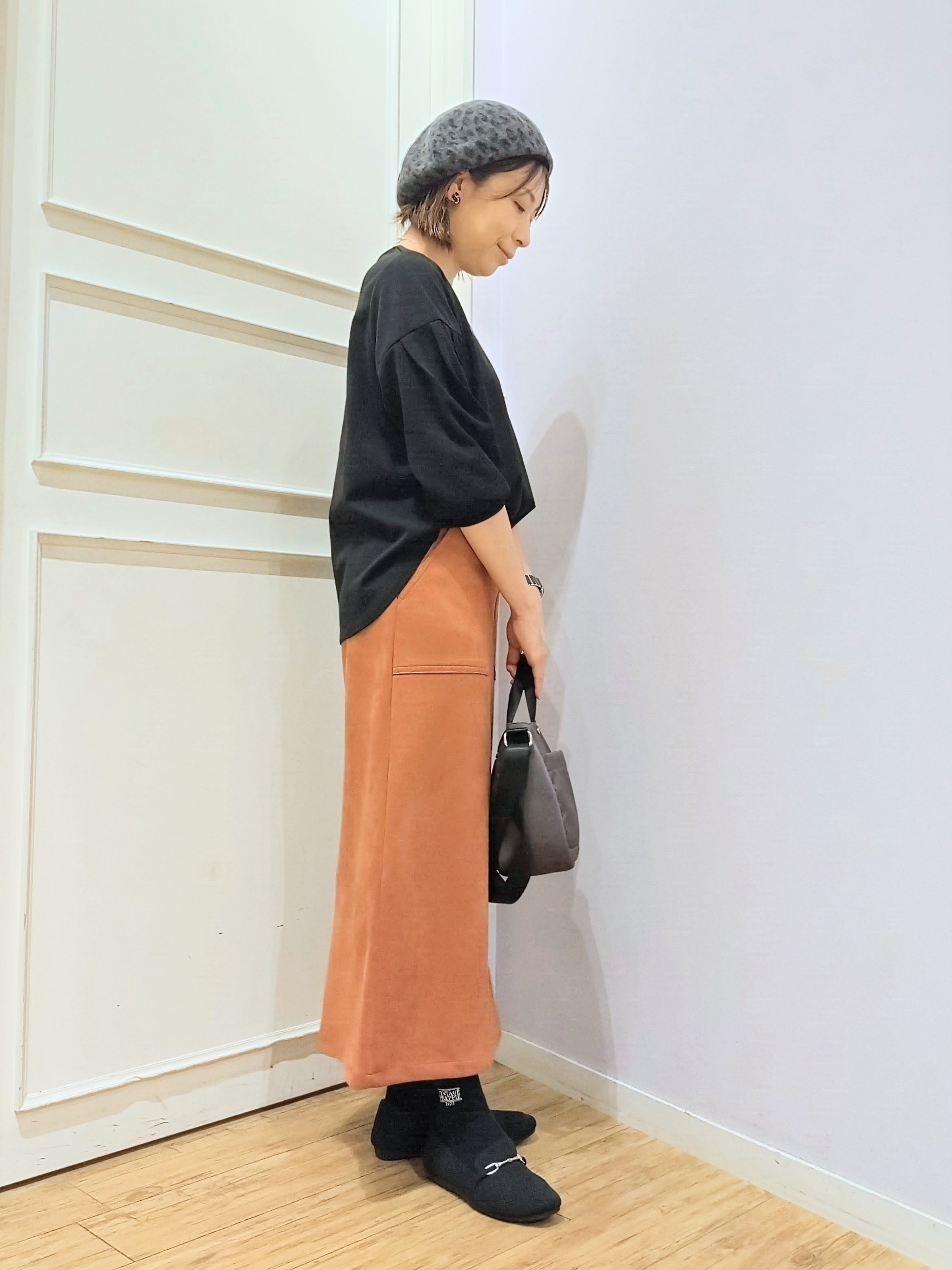 miomioさんの「SHOO･LA･RUE｜【着丈選べる/2点セット/S-LL/洗濯機可】ネックレス付き 着心地さらり7分袖ブラウス」を使ったコーディネート