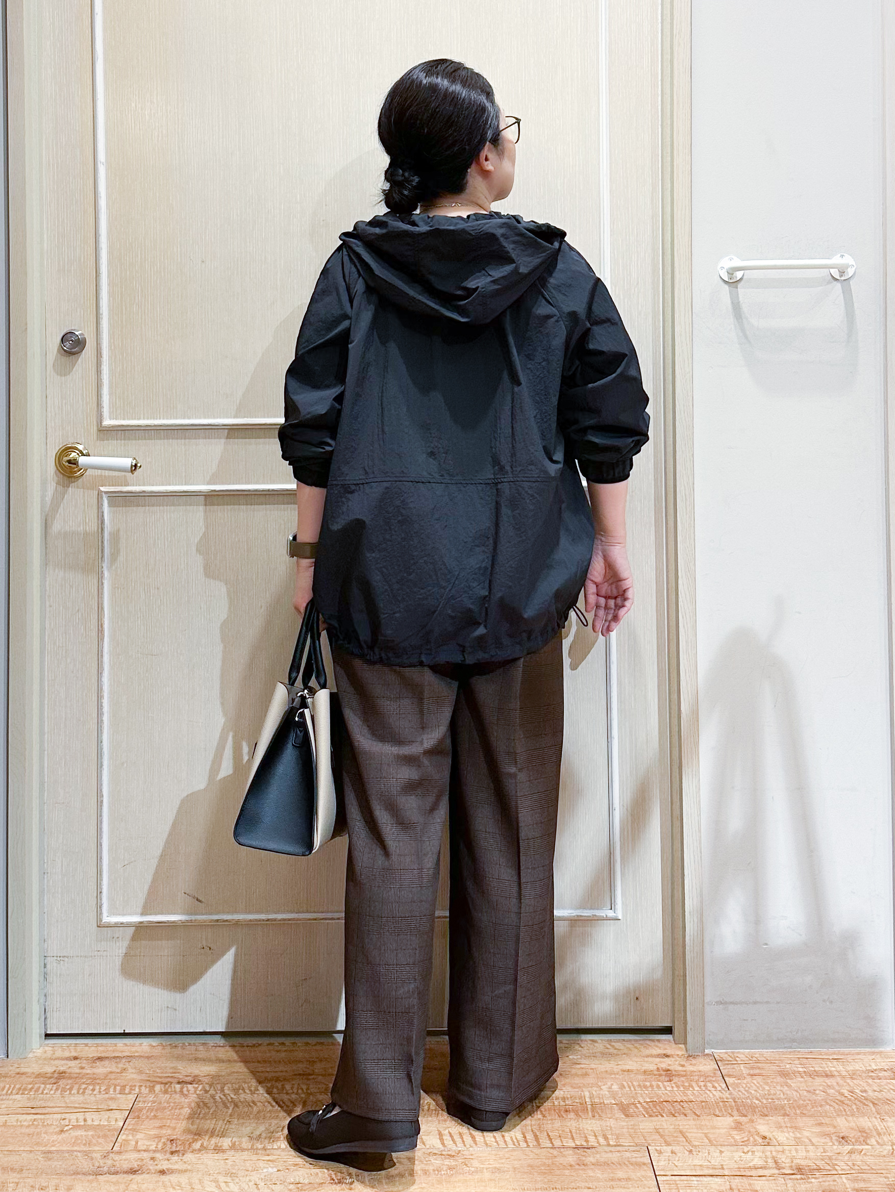umeさんの「SHOO･LA･RUE｜【S-LL/撥水】ゴールドパーツで女性らしく ギャザーブルゾン」を使ったコーディネート